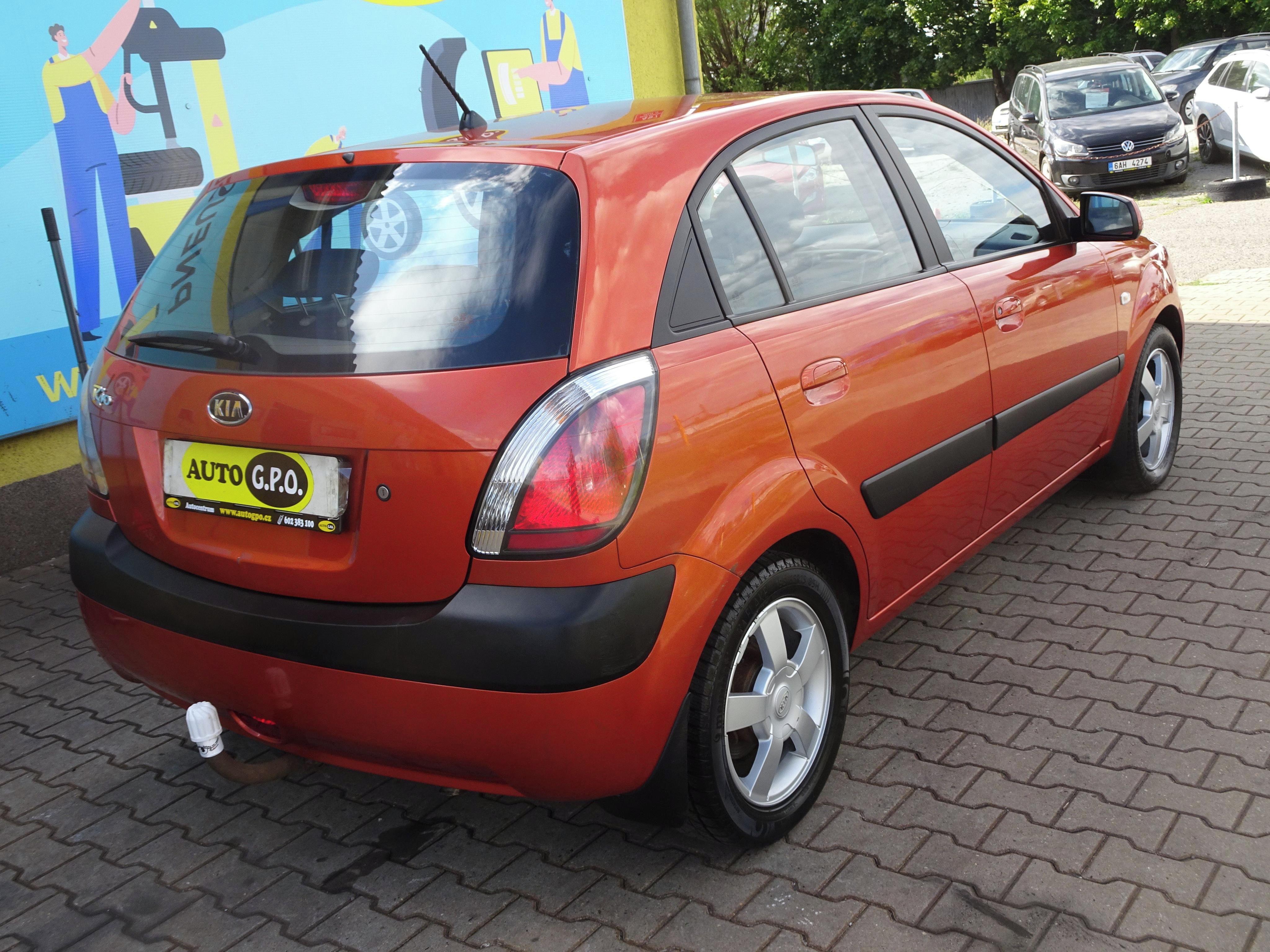 Kia Rio, 1.4i 16V 96.tis.km - fotka 6