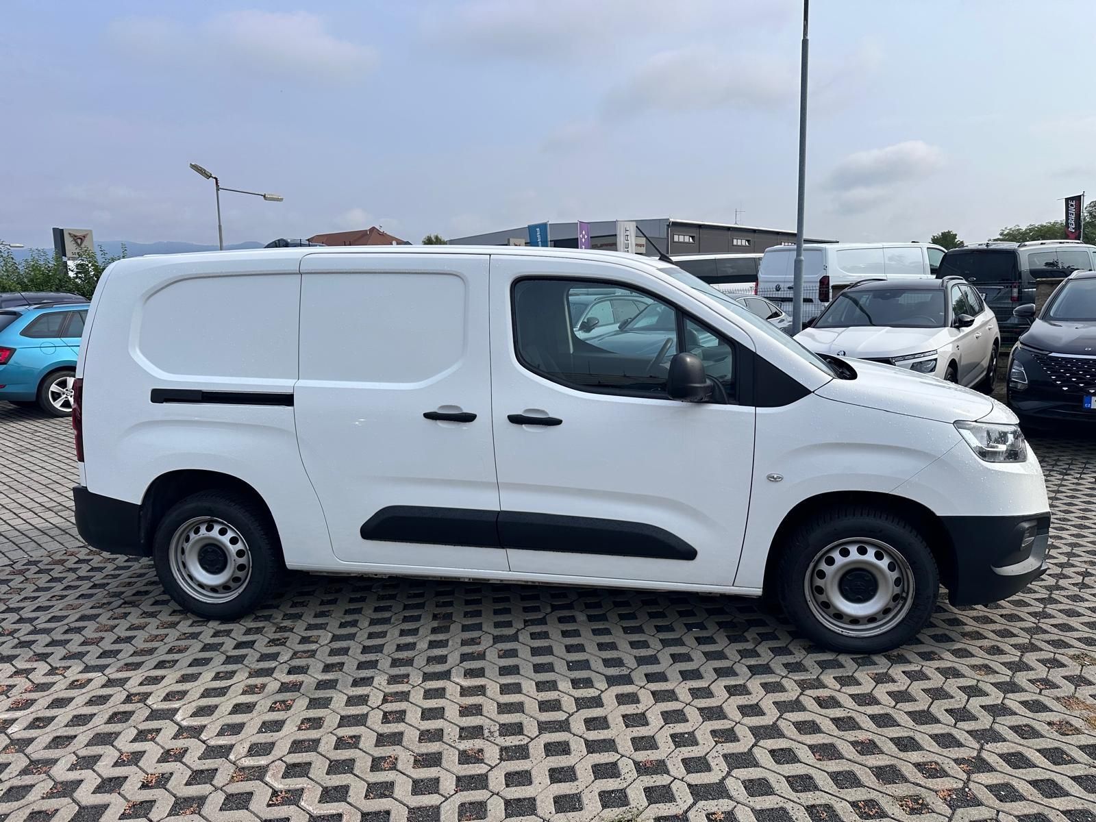 Toyota Proace City, 1.5 D 75kW - fotka 3