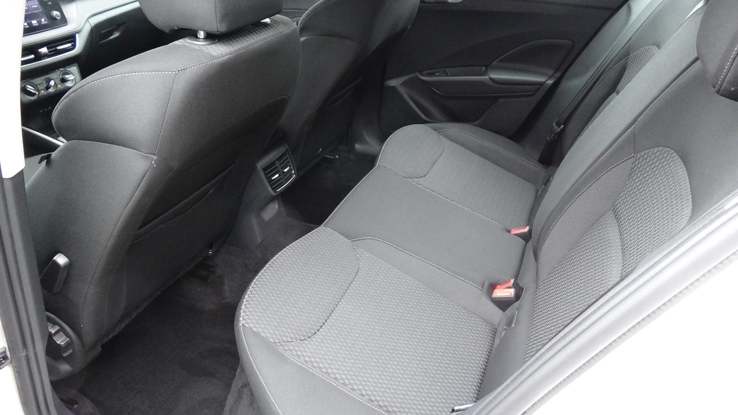Škoda Fabia, 1.0TSi Style + druhá sada kol - fotka 5