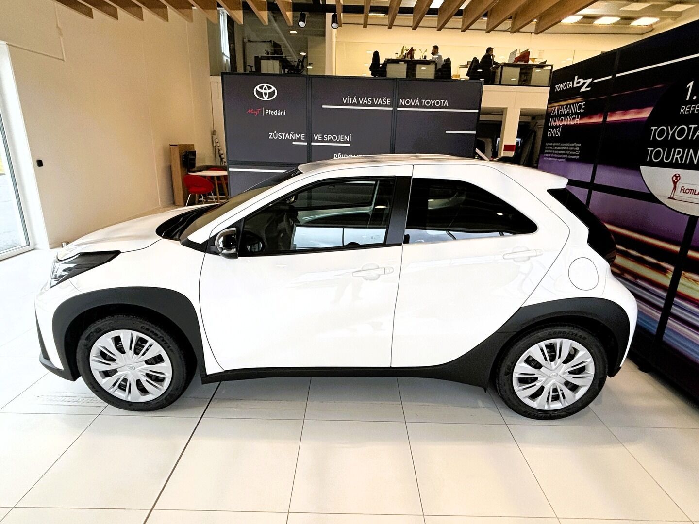 Toyota Aygo, 1,5   X Active 2026 - fotka 4