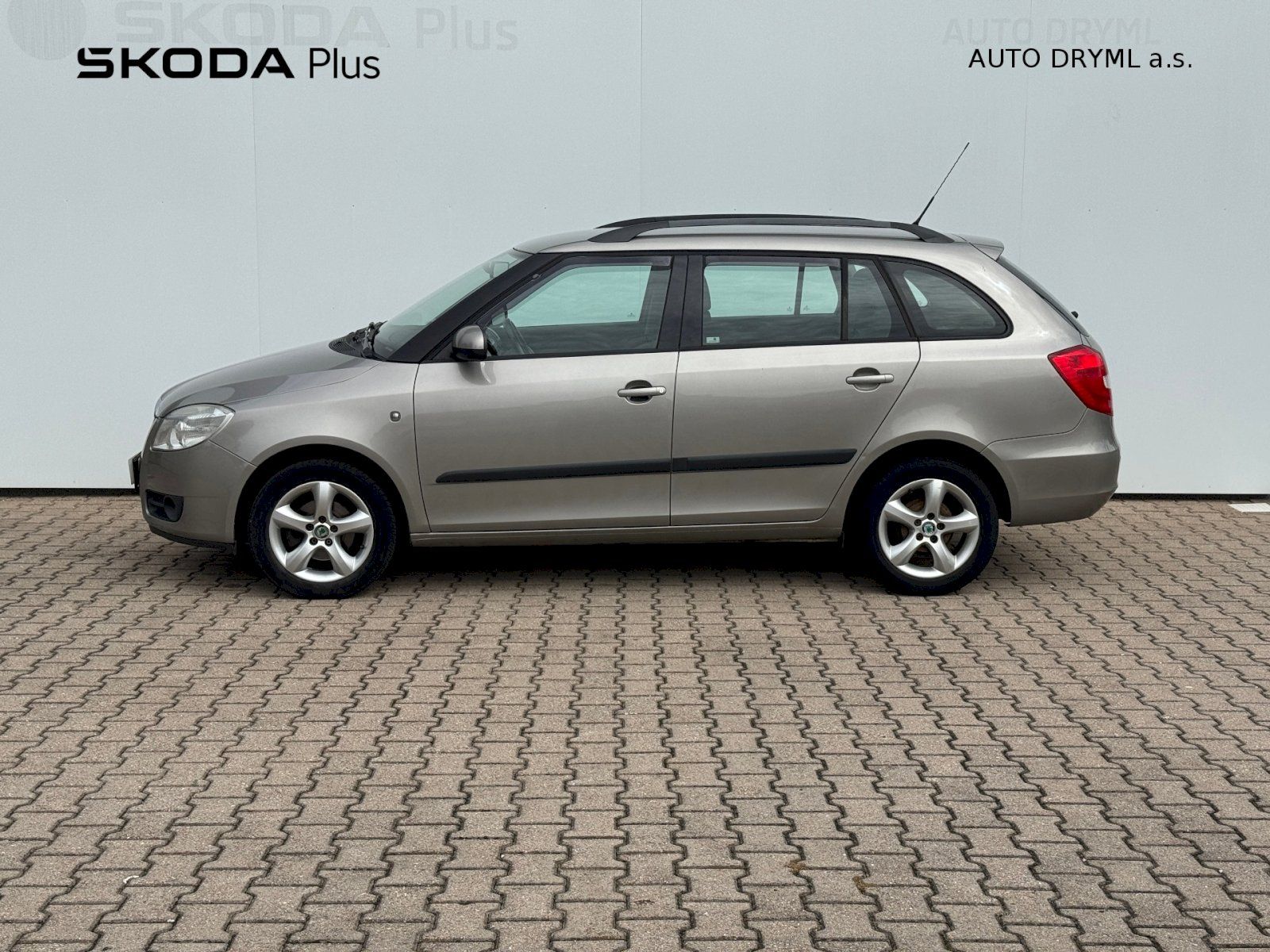 Škoda Fabia, Elegance Edition Combi 1.4 MPI - fotka 3