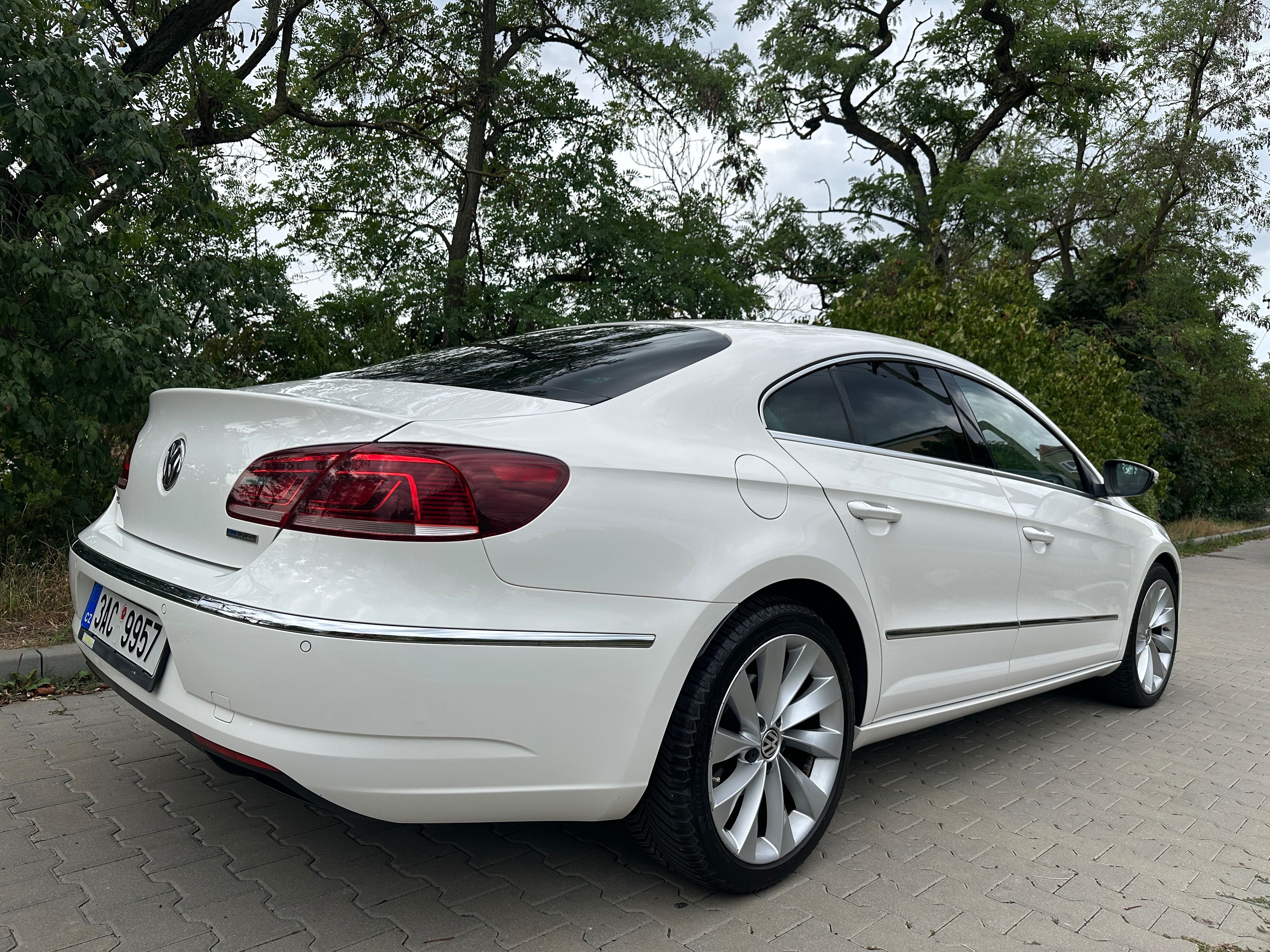 Volkswagen CC, 2.0 TDI, kůže, 103 kW - fotka 2
