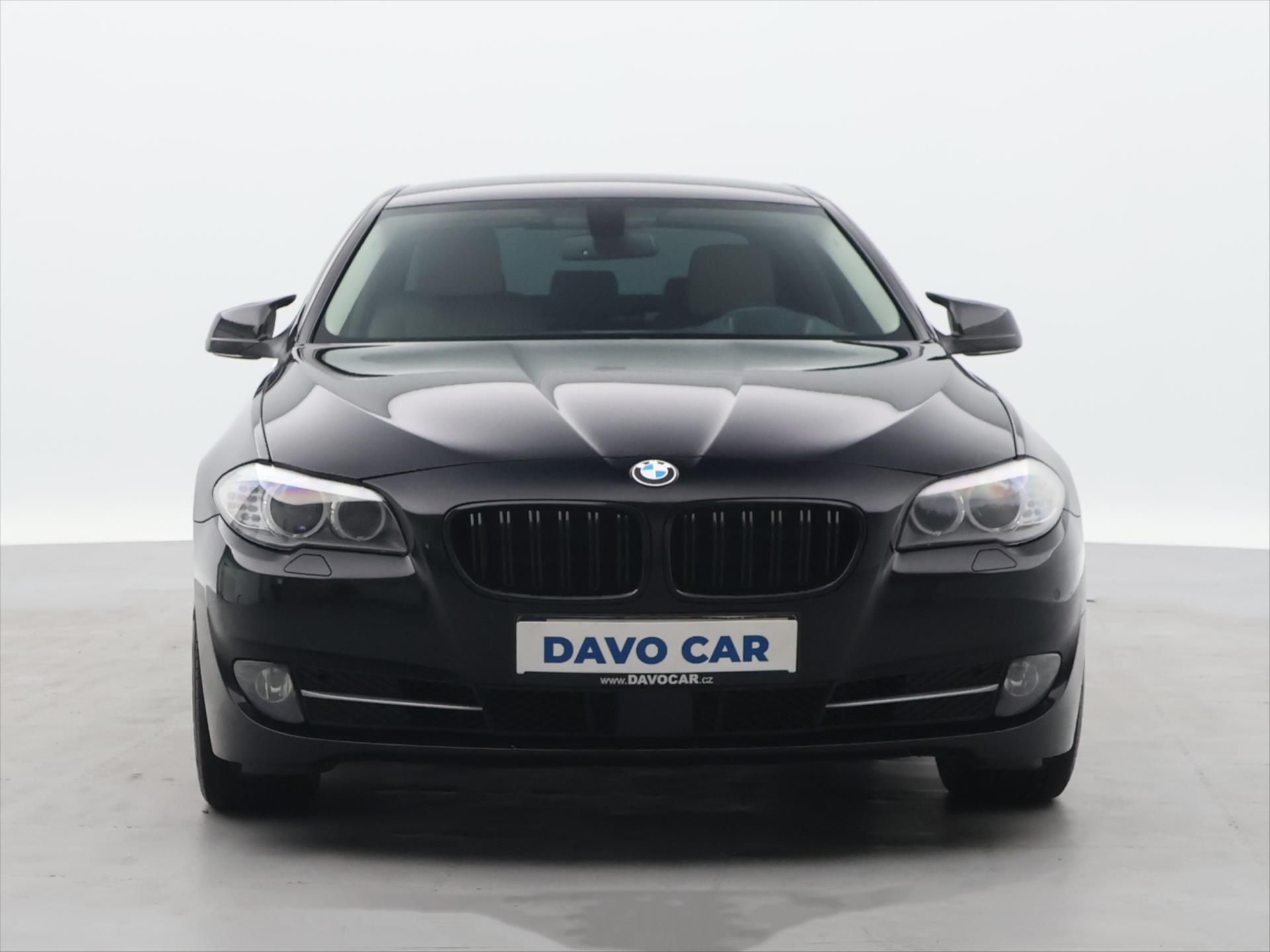 BMW Řada 5, 3,0 530d 190kW xDrive Aut. CZ - fotka 2