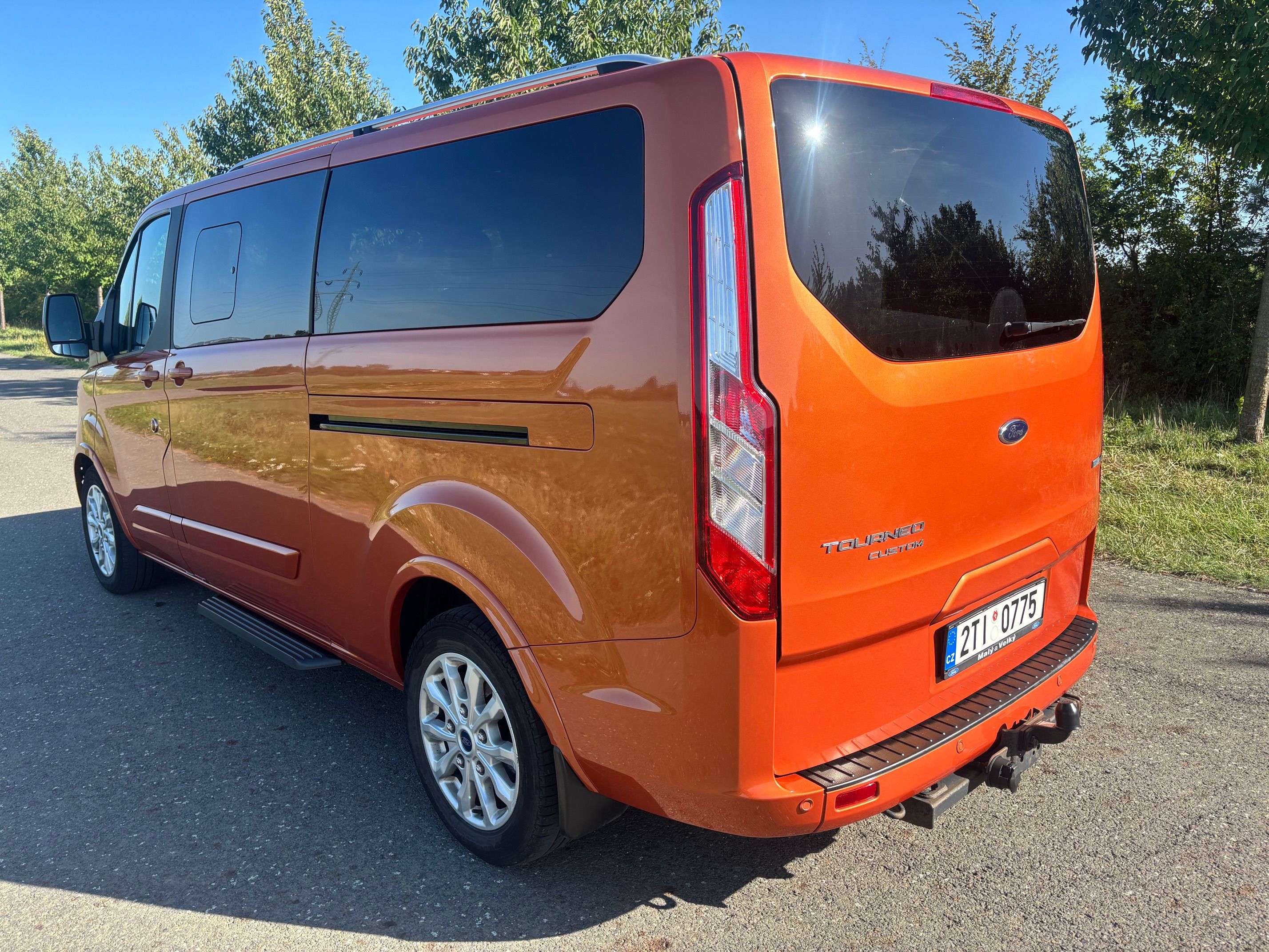 Ford Tourneo Custom, 2.0 EcoBlue 110kw L2 DPH 1.maj - fotka 3