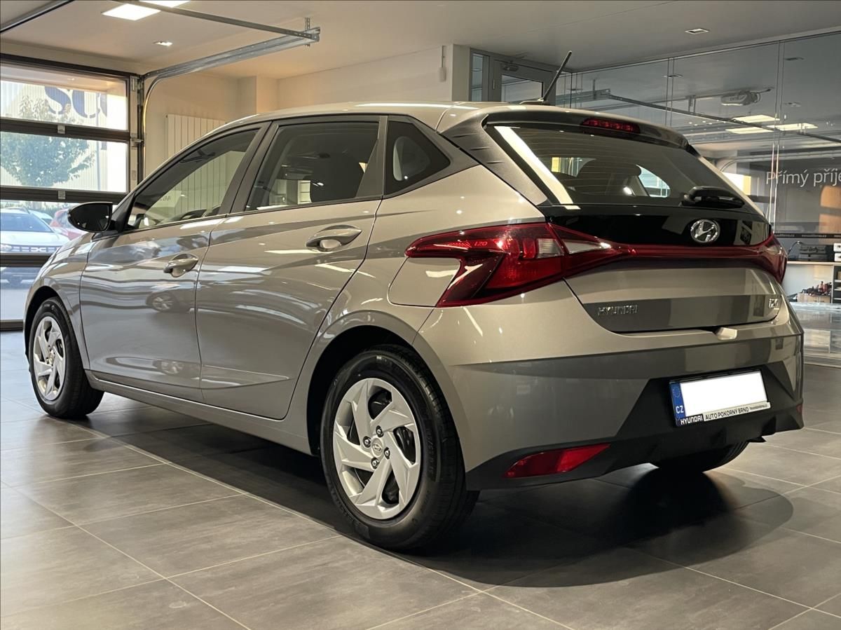 Hyundai i20, 1,2 i 83k Comfort - fotka 3