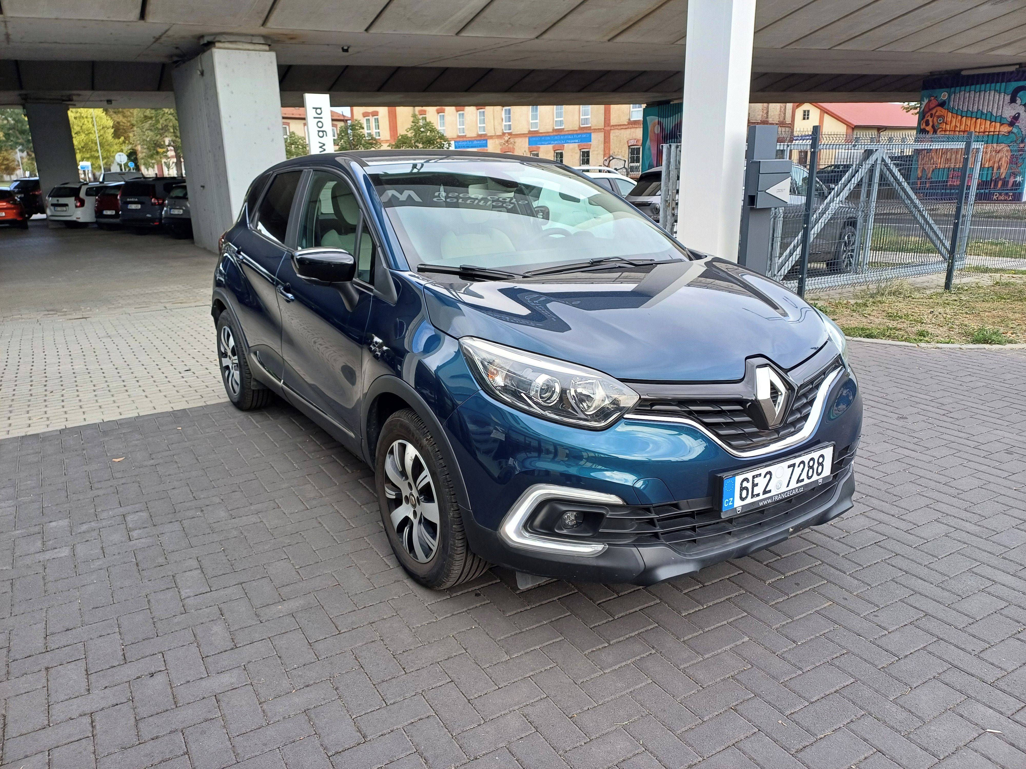 Renault Captur, 0.9, 66 kW - fotka 4