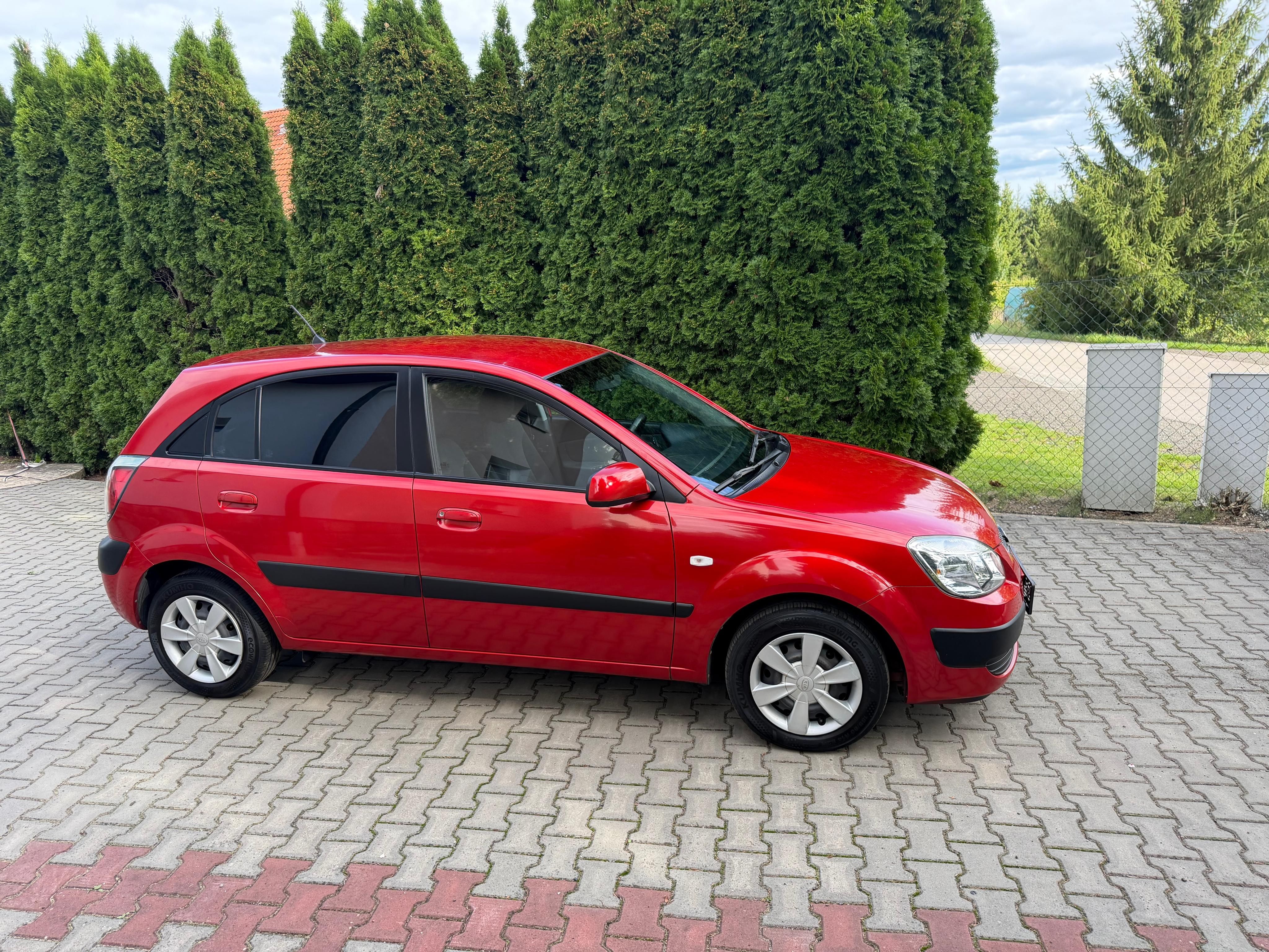 Kia Rio, 1,6i/82kw Nová STK klima - fotka 2