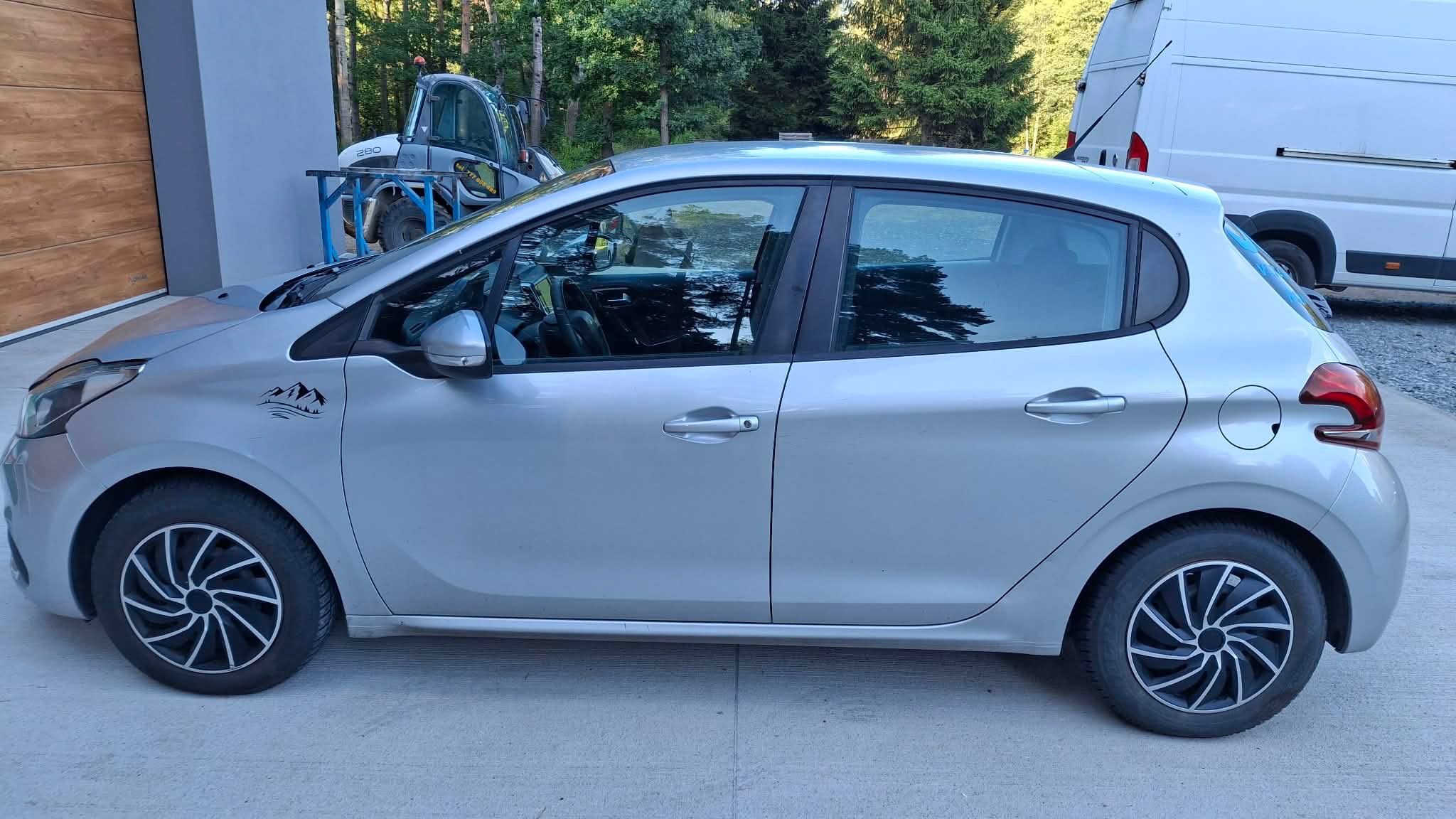 Peugeot 208, 1.2