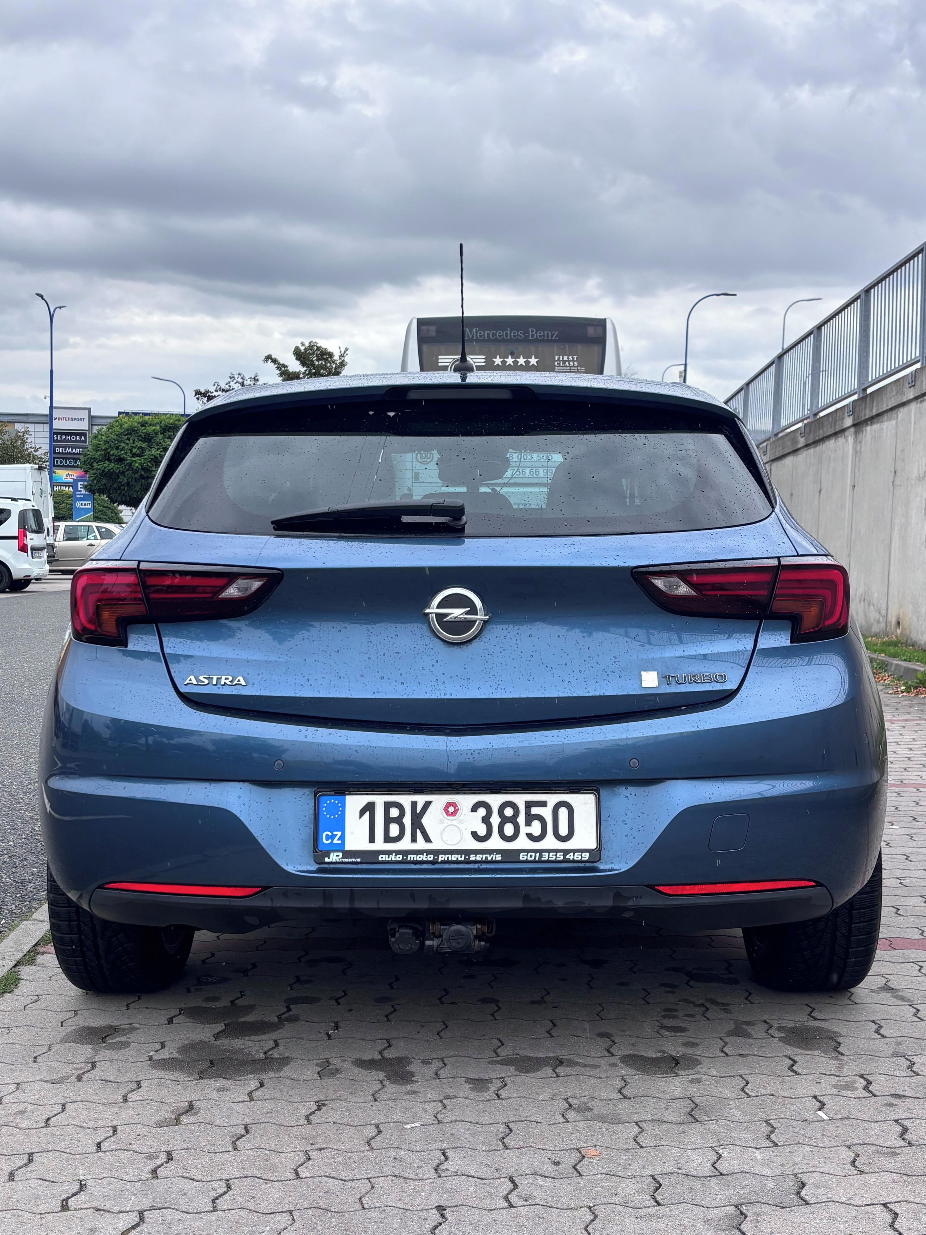 Opel Astra, Opel Astra 1.4 Turbo 110 KW - fotka 6