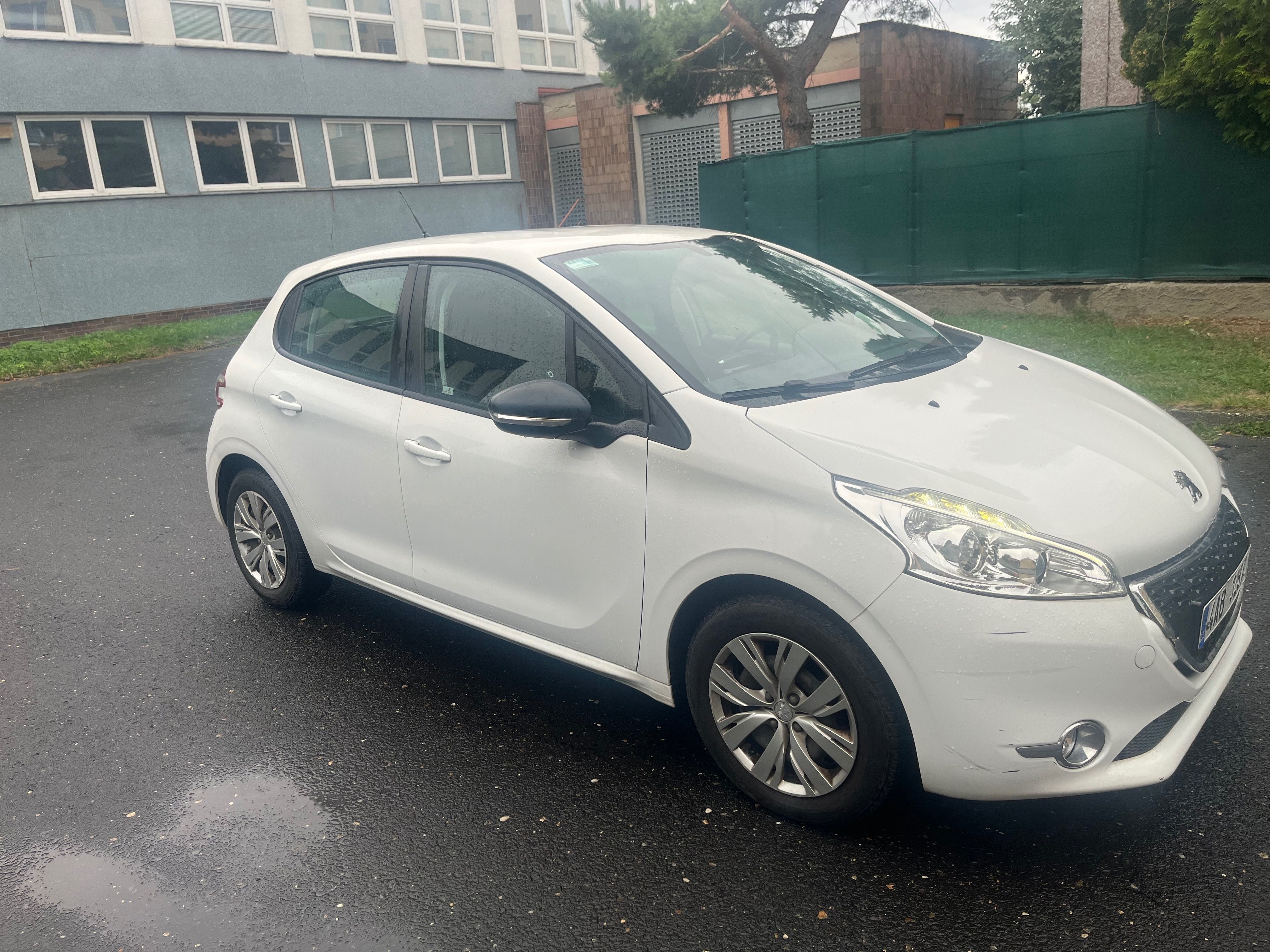 Peugeot 208, PEUGOT 208