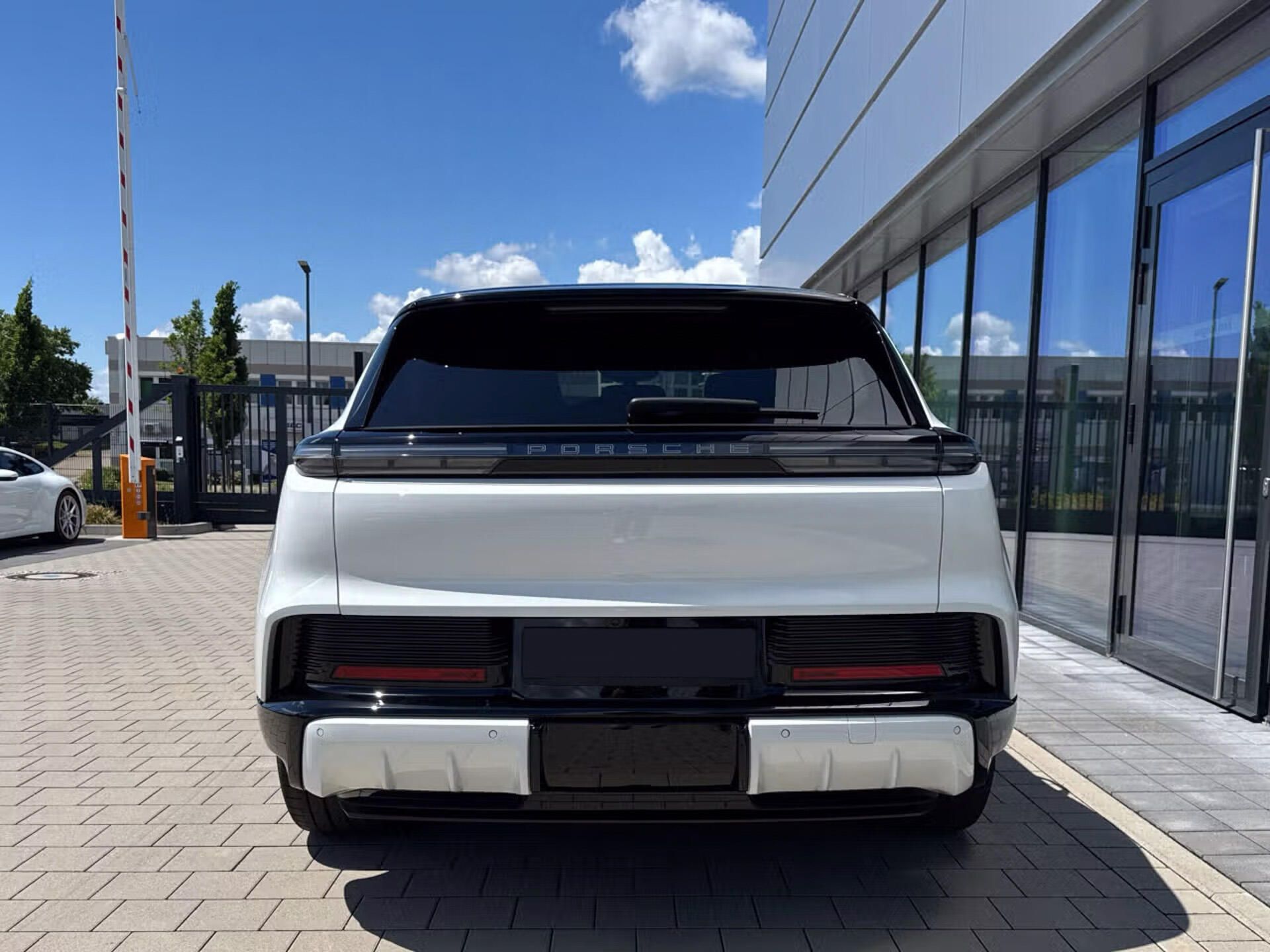 Porsche Cayenne, Electric HuD Venti Display spo - fotka 5