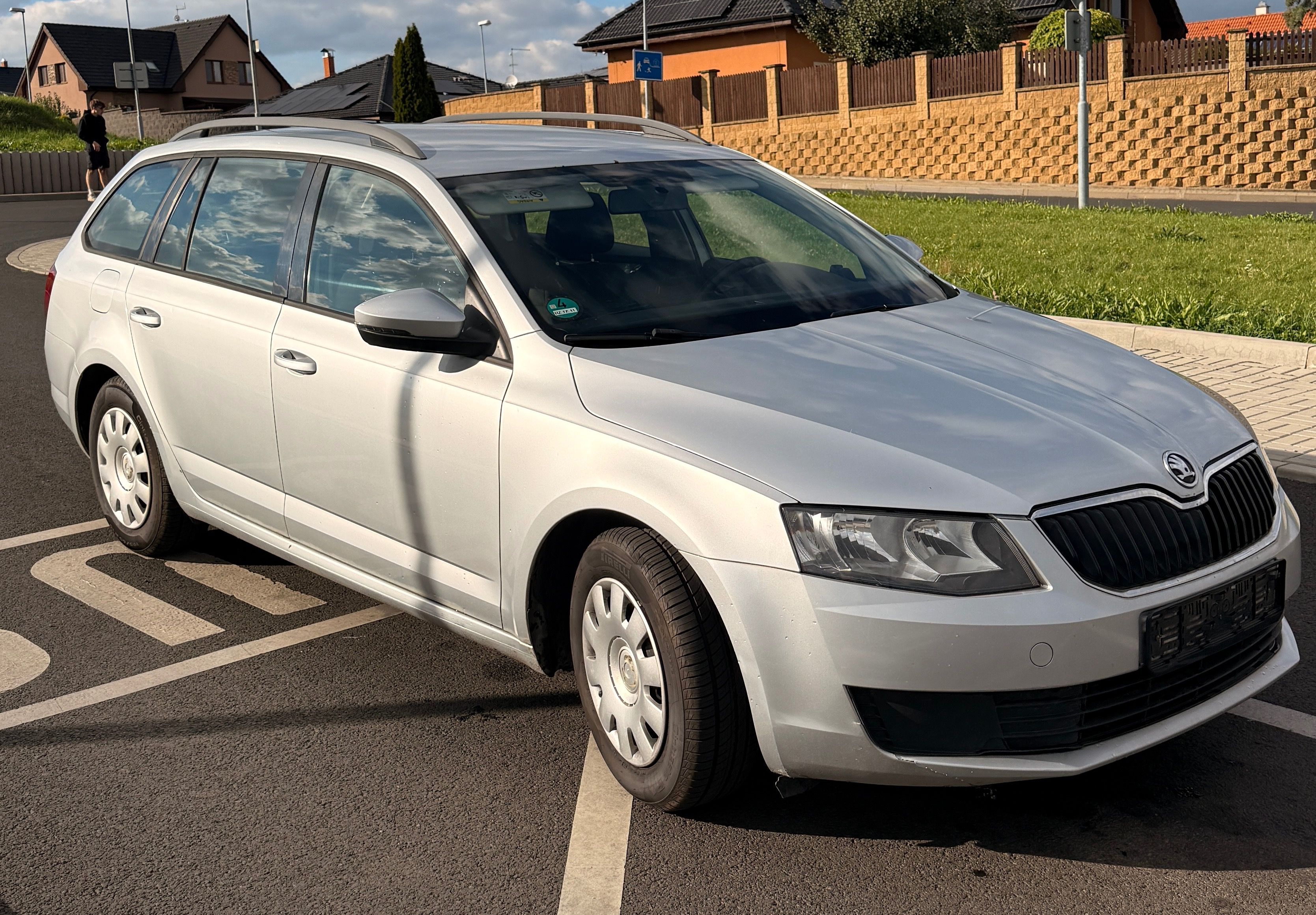 Škoda Octavia, Octavia 1.6TDi combi,105 PS,20 - fotka 2