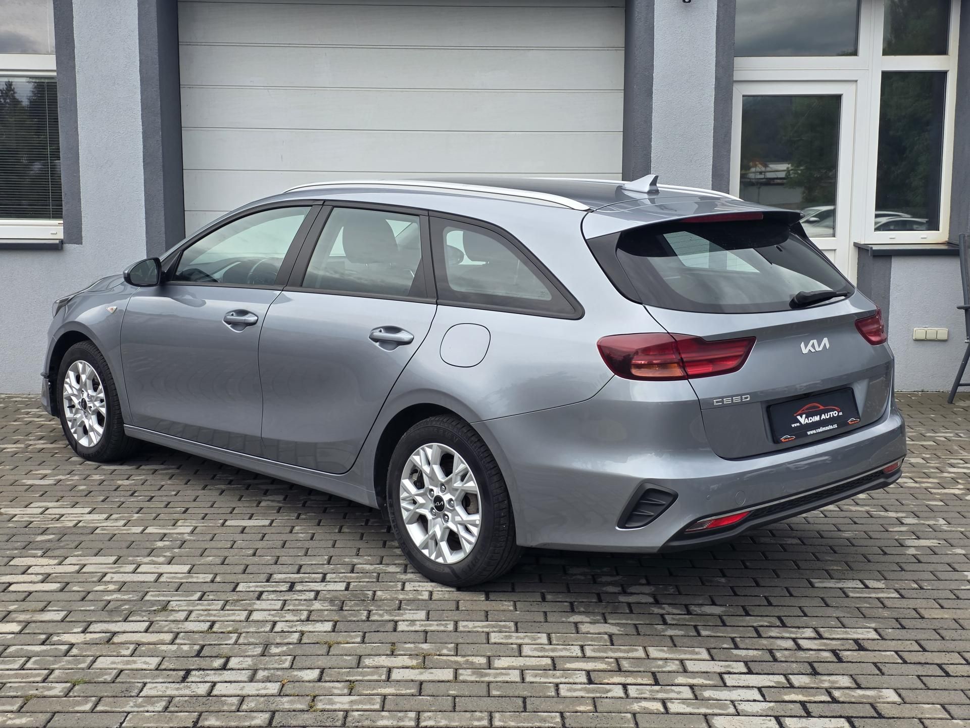 Kia Cee´d, 1.5T-GDi 118kW FRESH 1MAJITEL - fotka 4
