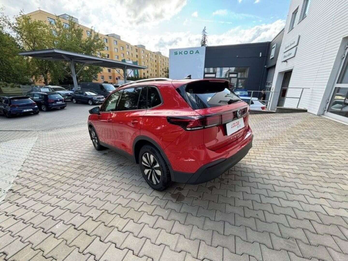 Volkswagen Tiguan, Love 1,5 eTSI mHEV 110 kW - fotka 3