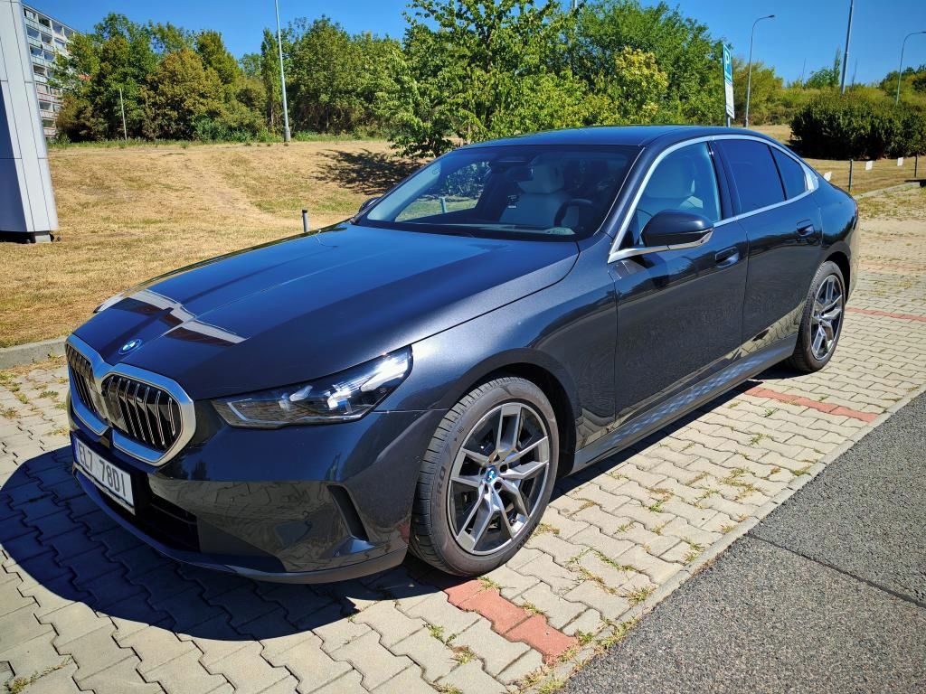 BMW i5, BMW i5 edrive40