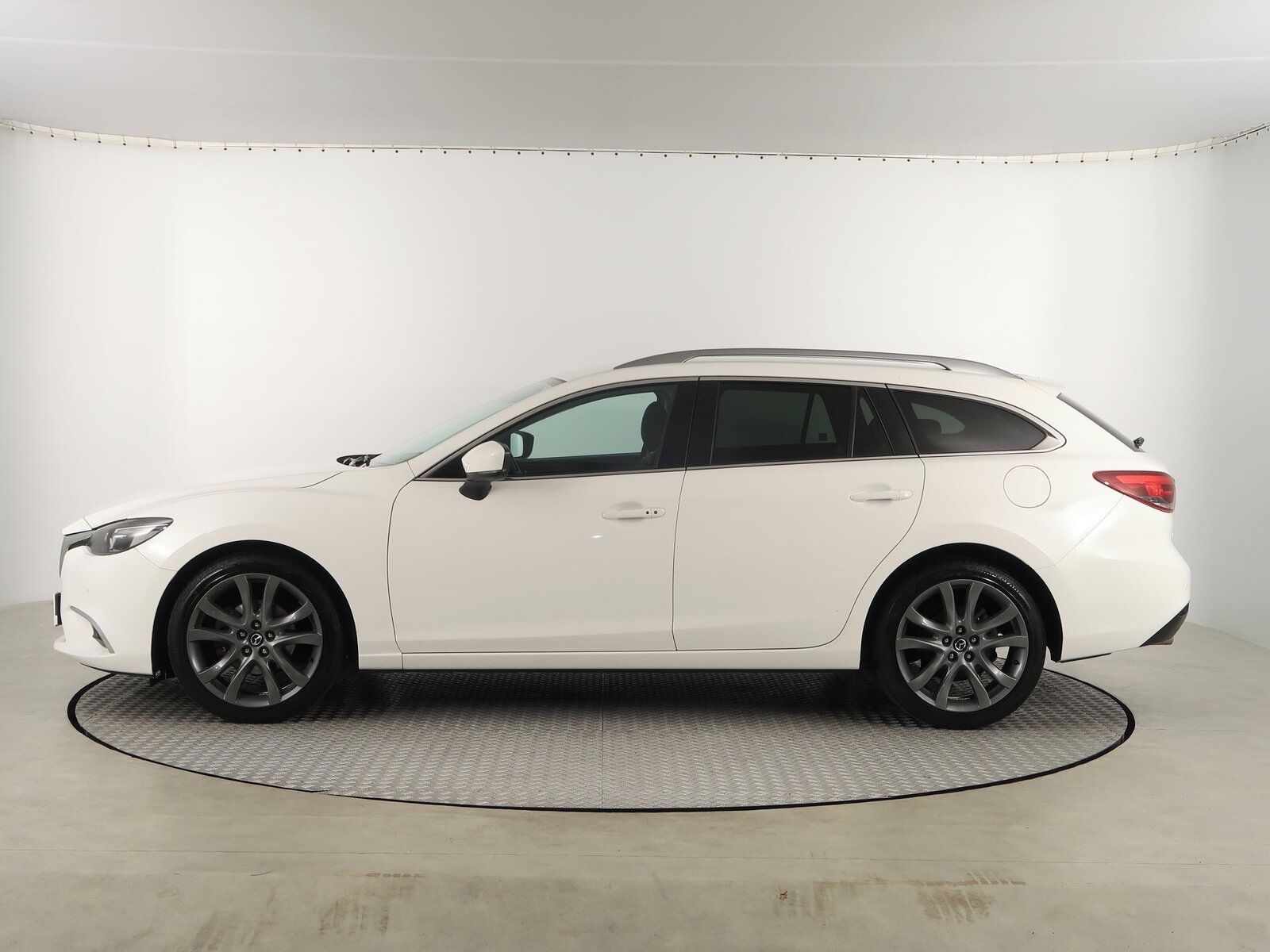 Mazda 6, 2.5 Skyactiv-G, Automat - fotka 3
