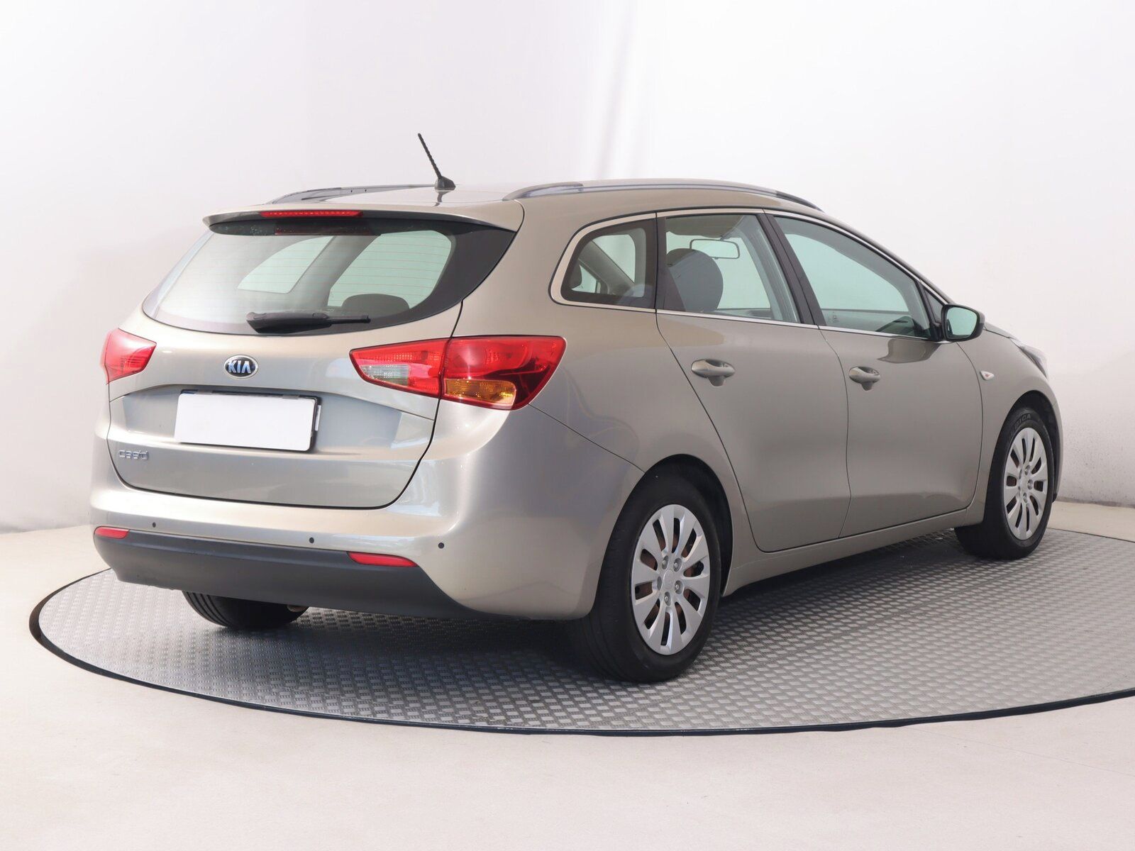 Kia Cee´d, 1.4 CVVT - fotka 5