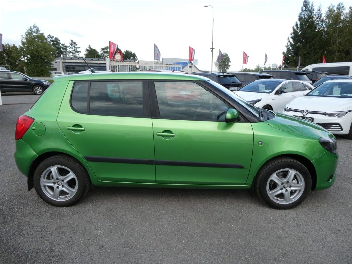 Škoda Fabia, 1,2 TSI 63kW klima,ČR,serviska - fotka 2