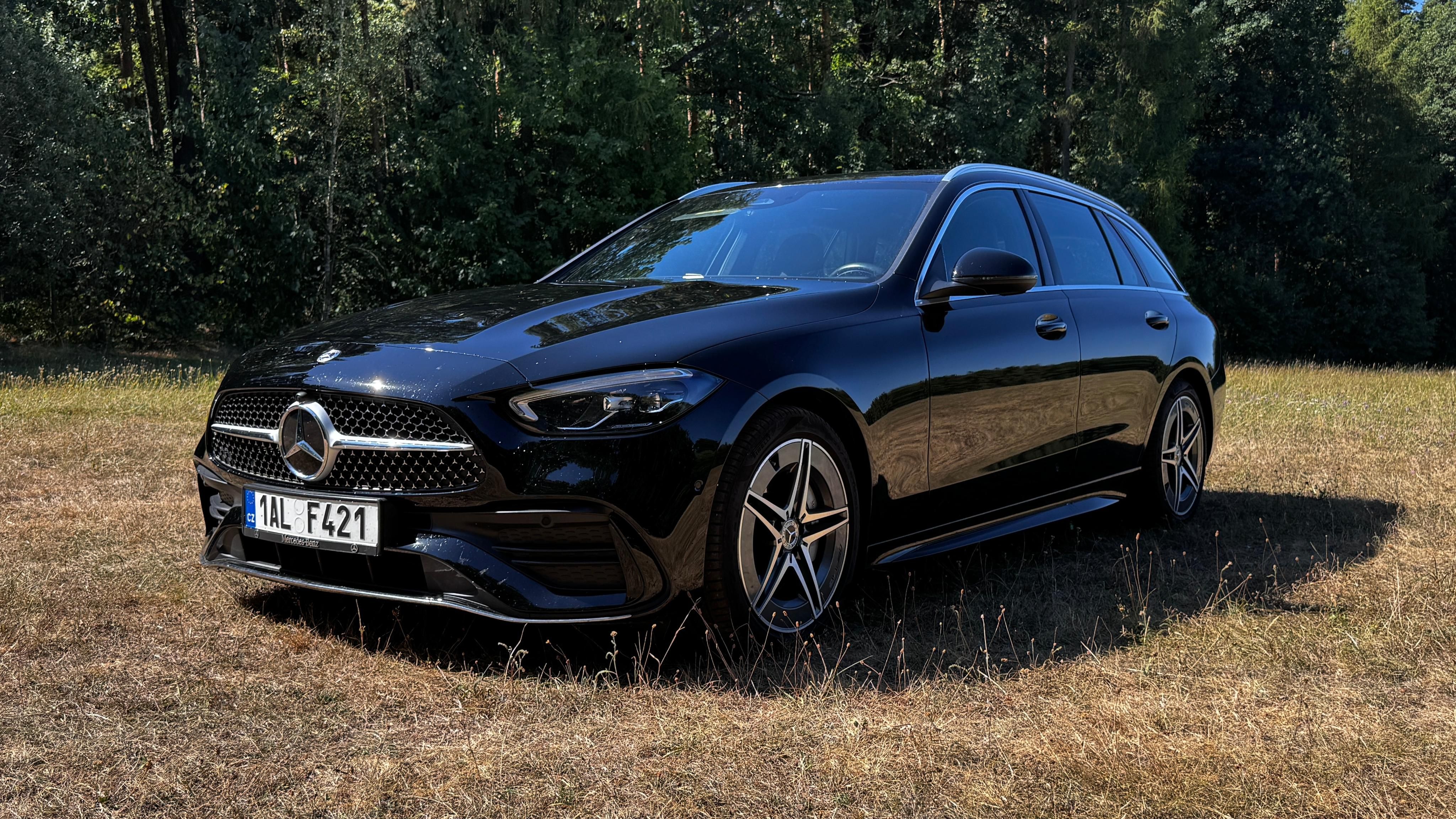 Mercedes-Benz Třídy C, C220d, AMG, záruka - fotka 2