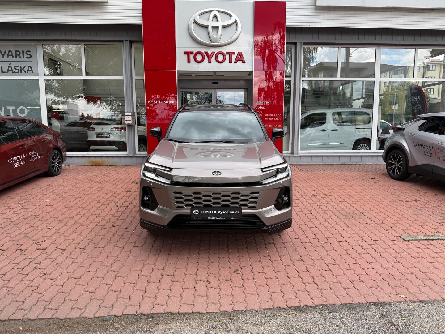 Toyota Rav4, 2.5 hybrid e-CVT Style 4x4 - fotka 2
