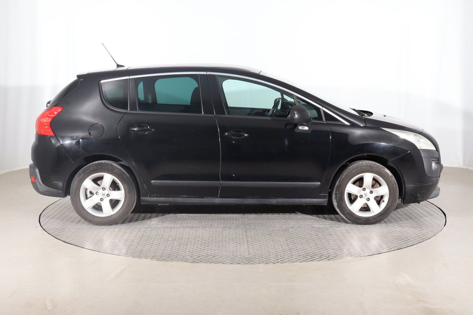 Peugeot 3008, 1.6 HDi, po STK, jezdí výborně - fotka 6