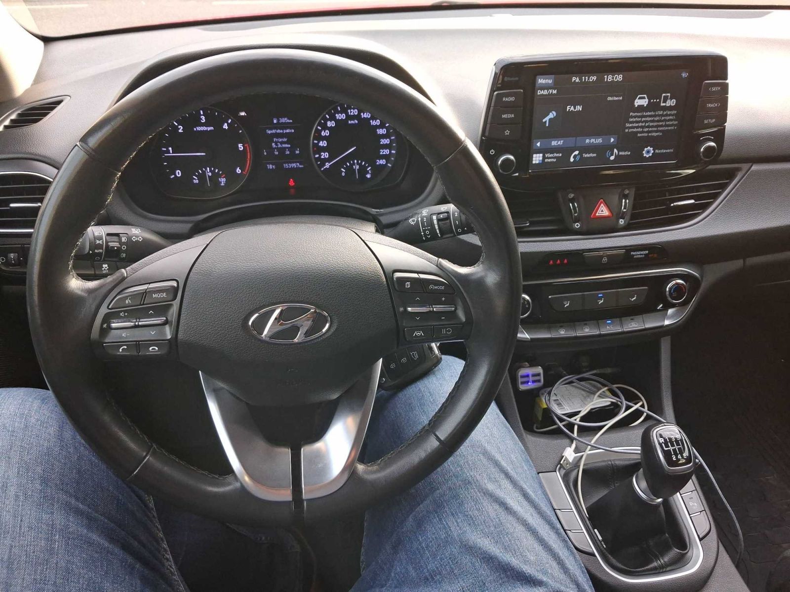 Hyundai i30, 1.6 CRDi, Klima, Tempomat - fotka 3