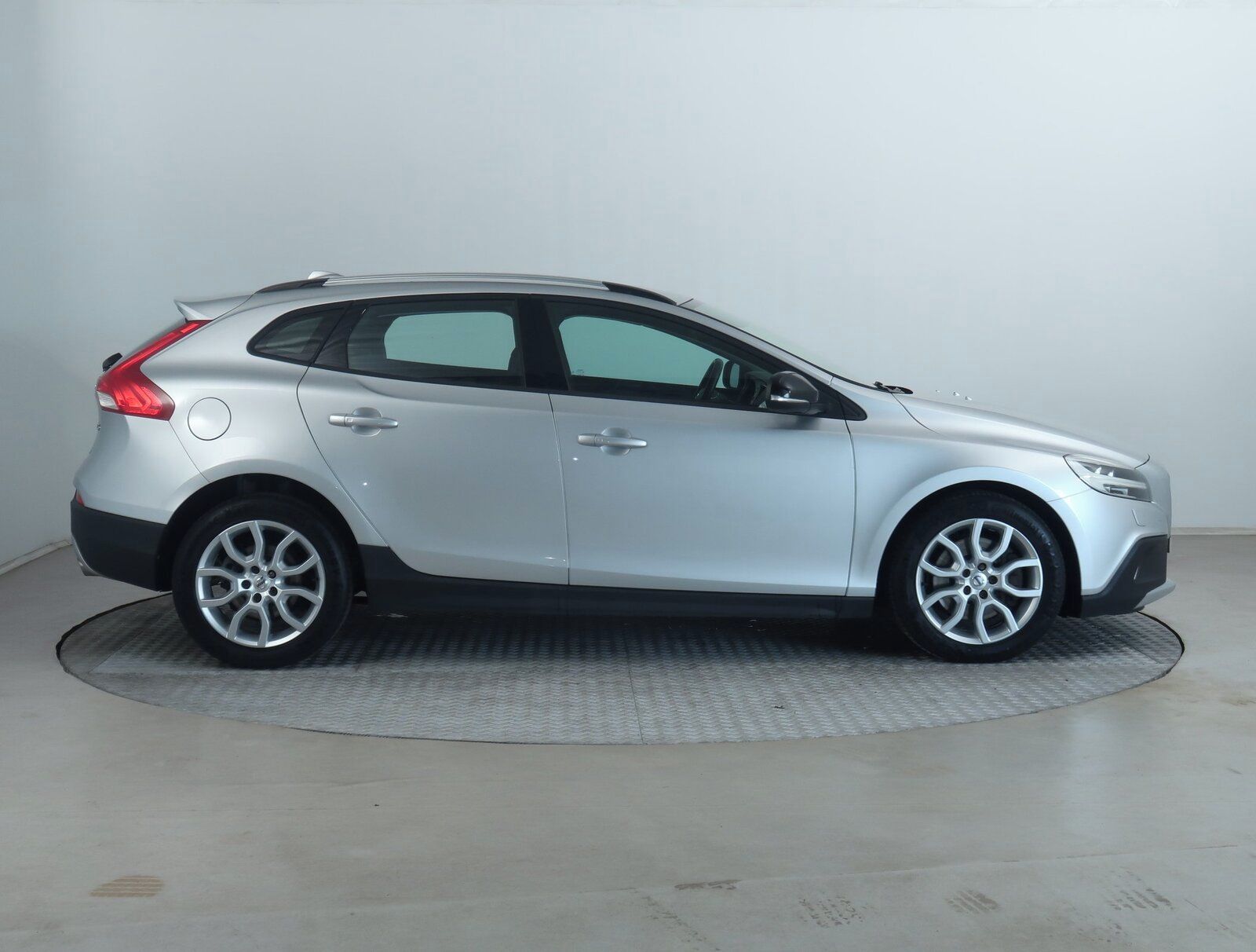 Volvo V40, 2.0 D3, Automat, Serv.kniha - fotka 6
