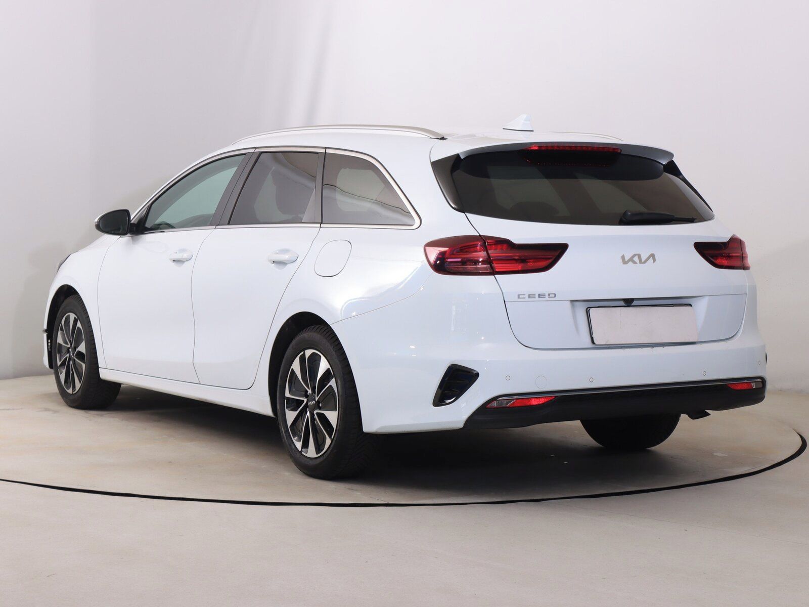 Kia Cee´d, 1.5 T-GDI, Automat, Serv.kniha - fotka 4