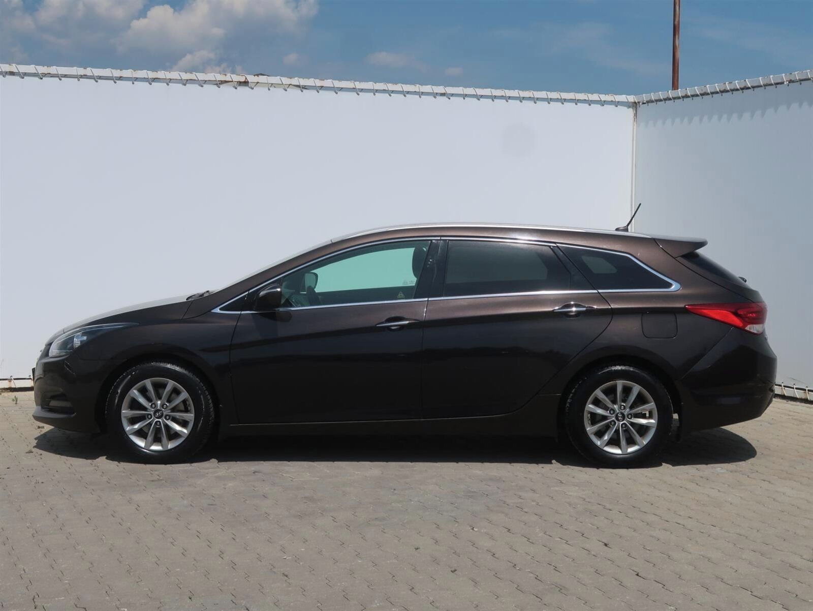Hyundai i40, 1.7 CRDi, Automat, Serv.kniha - fotka 3