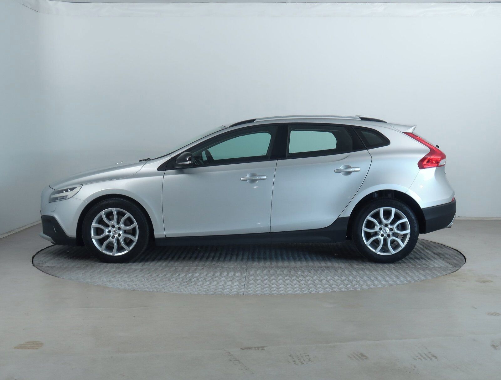 Volvo V40, 2.0 D3, Automat, Serv.kniha - fotka 3
