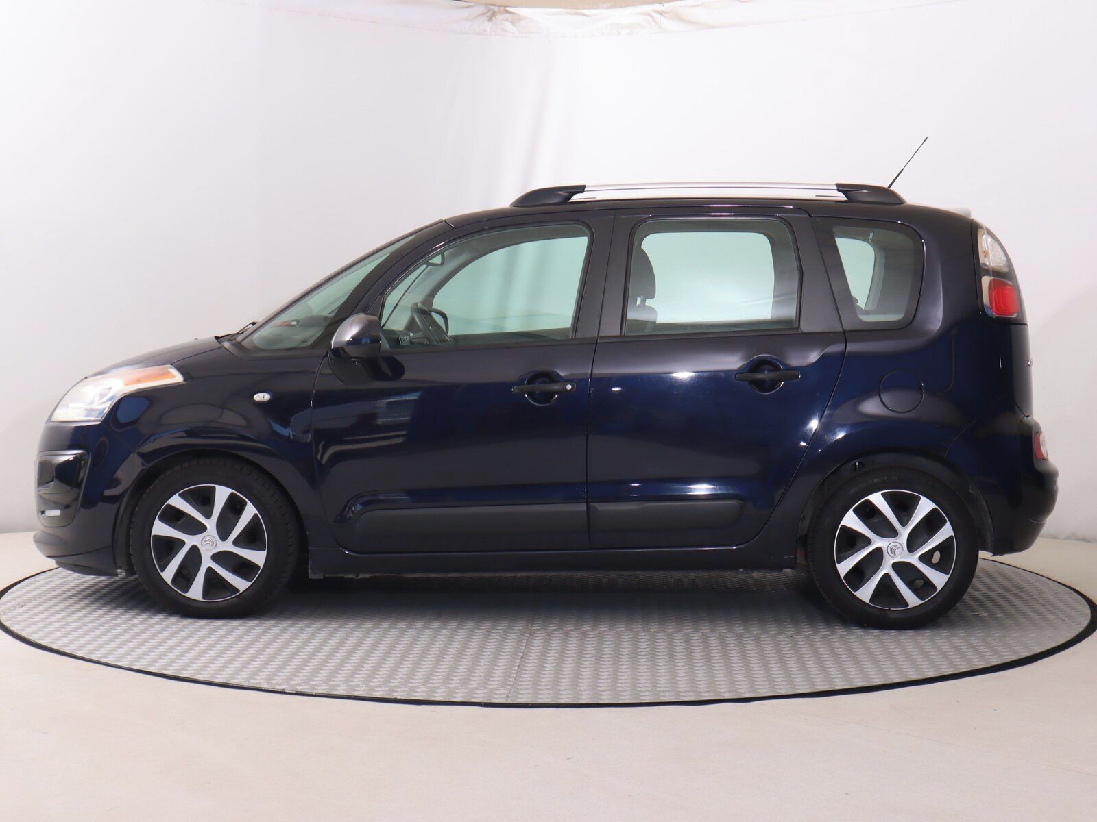 Citroën C3 Picasso, 1.4 i, Serv.kniha - fotka 3