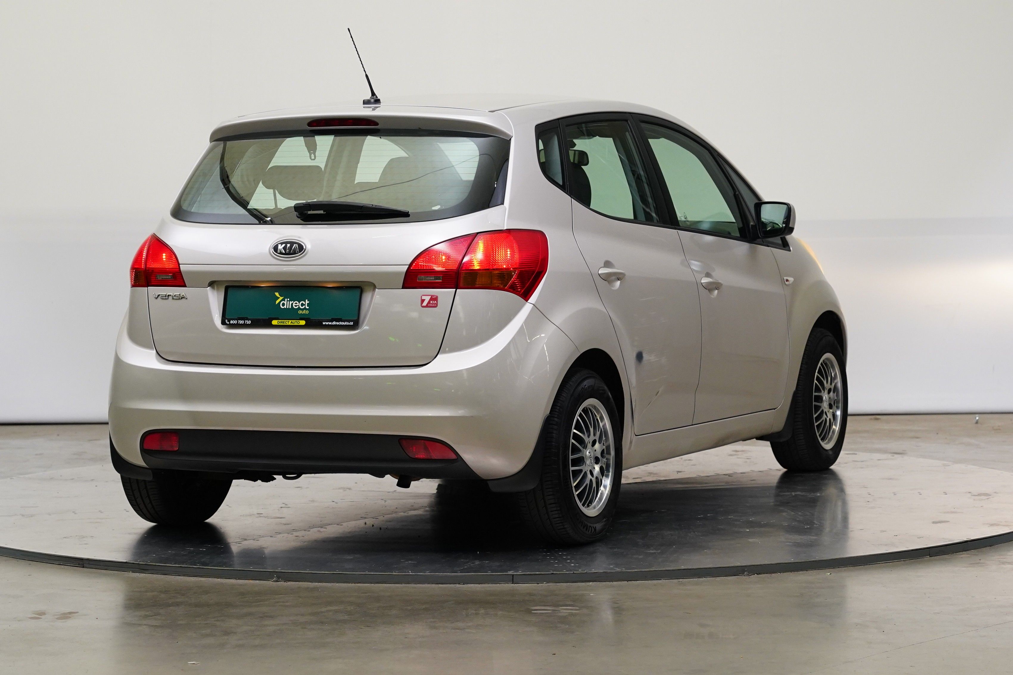 Kia Venga, 1.4 CVVT 66.2 kW - fotka 2
