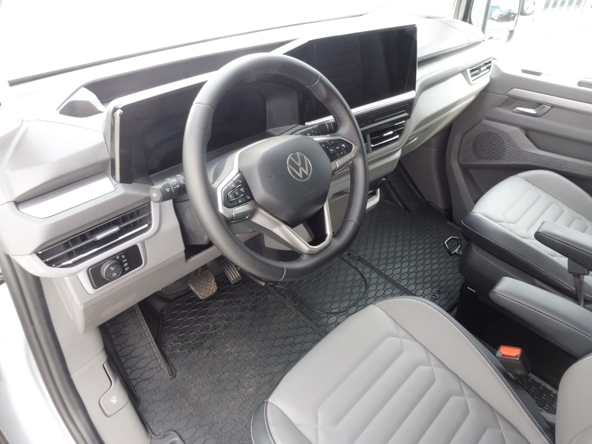 Volkswagen Caravelle, Style DR 2,0 TDI 125kW 8AUT 4M - fotka 6