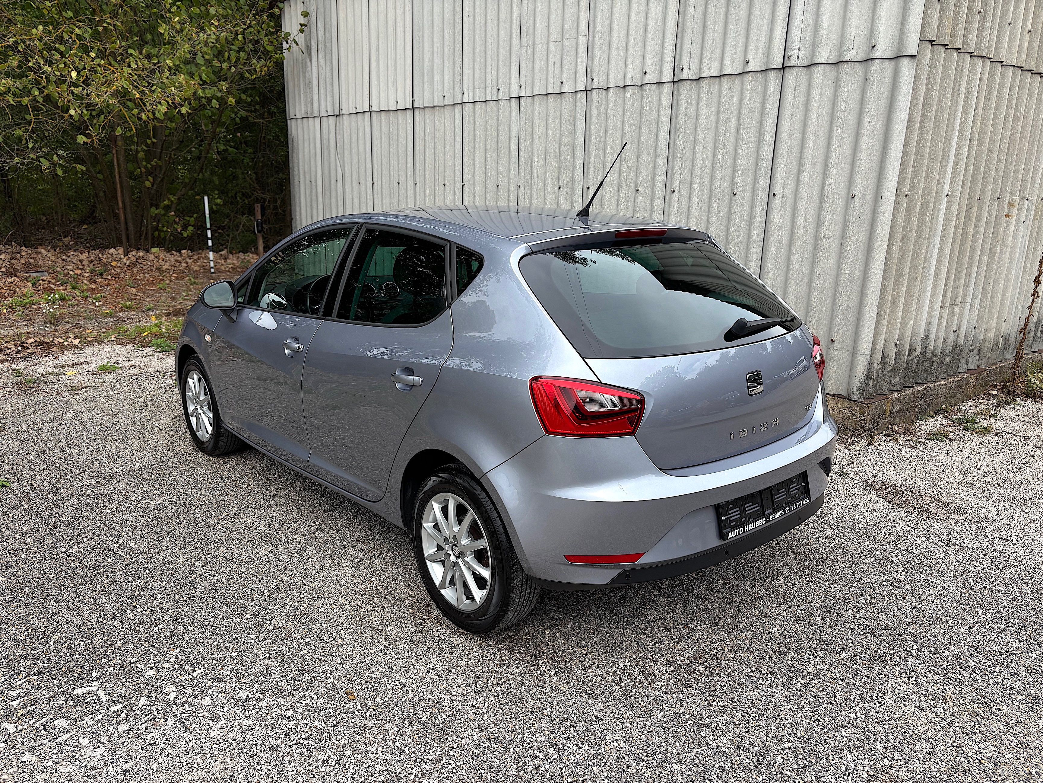 Seat Ibiza, 1.2 TSi 66 kW ŘEMEN NEHAVAR. - fotka 4