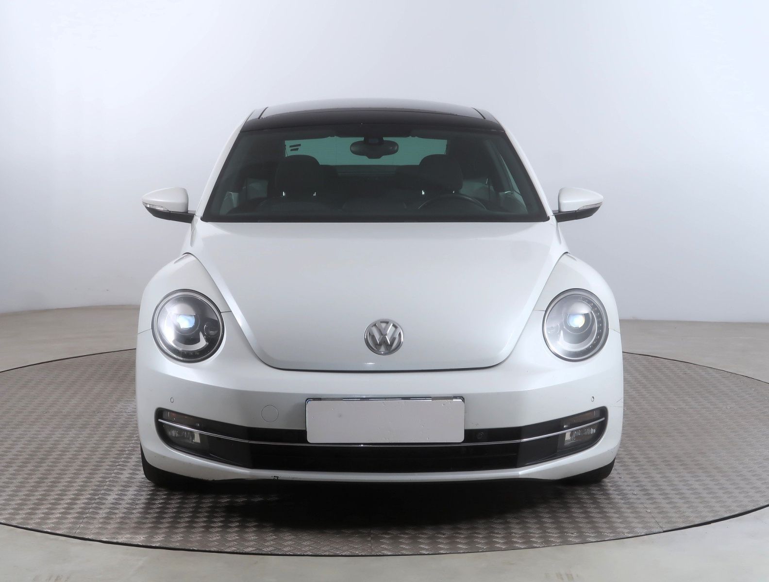 Volkswagen Beetle, 1.6 TDI, Automat, Serv.kniha - fotka 2