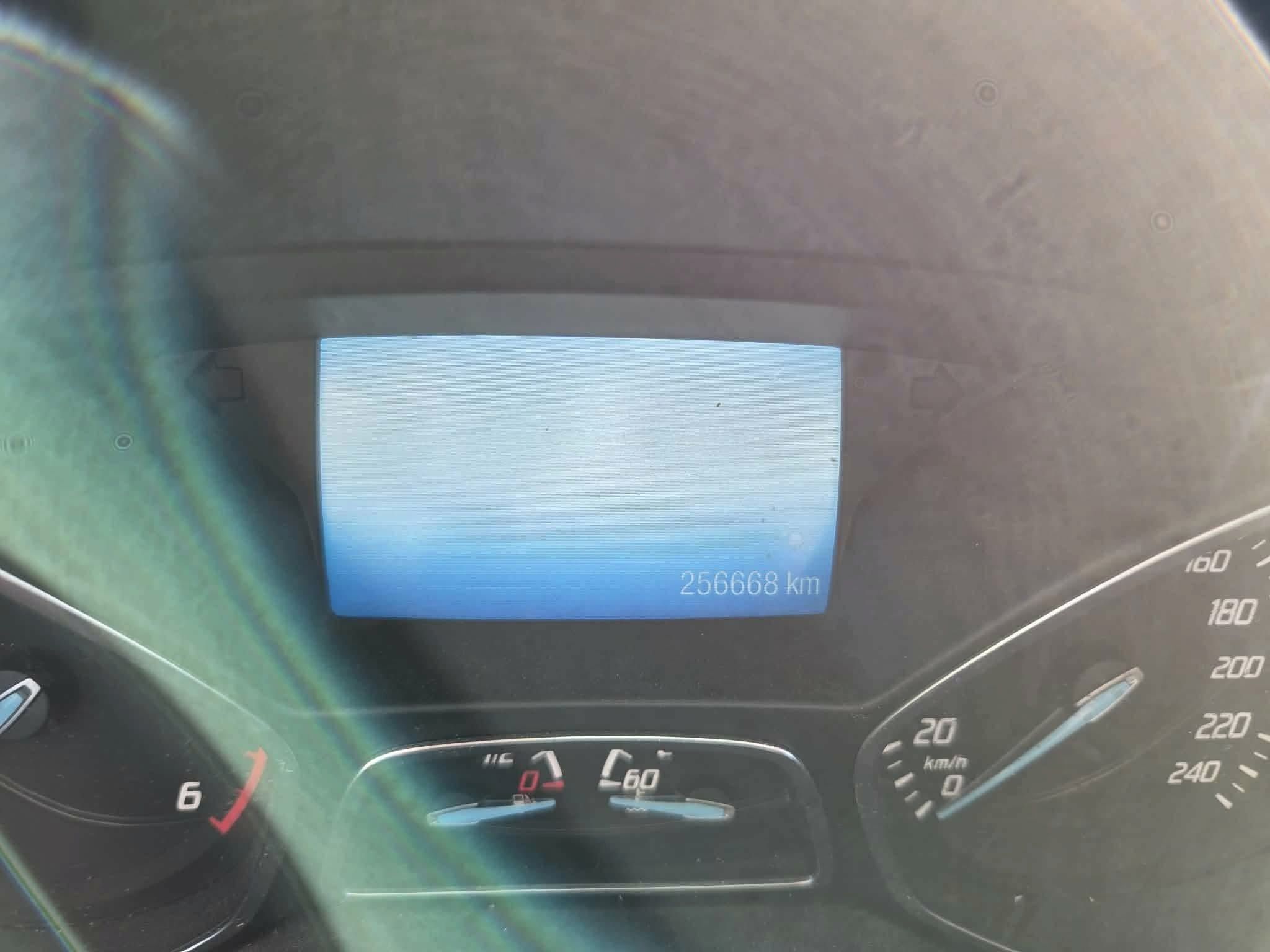 Ford Kuga, 4×4 Titanium - fotka 3