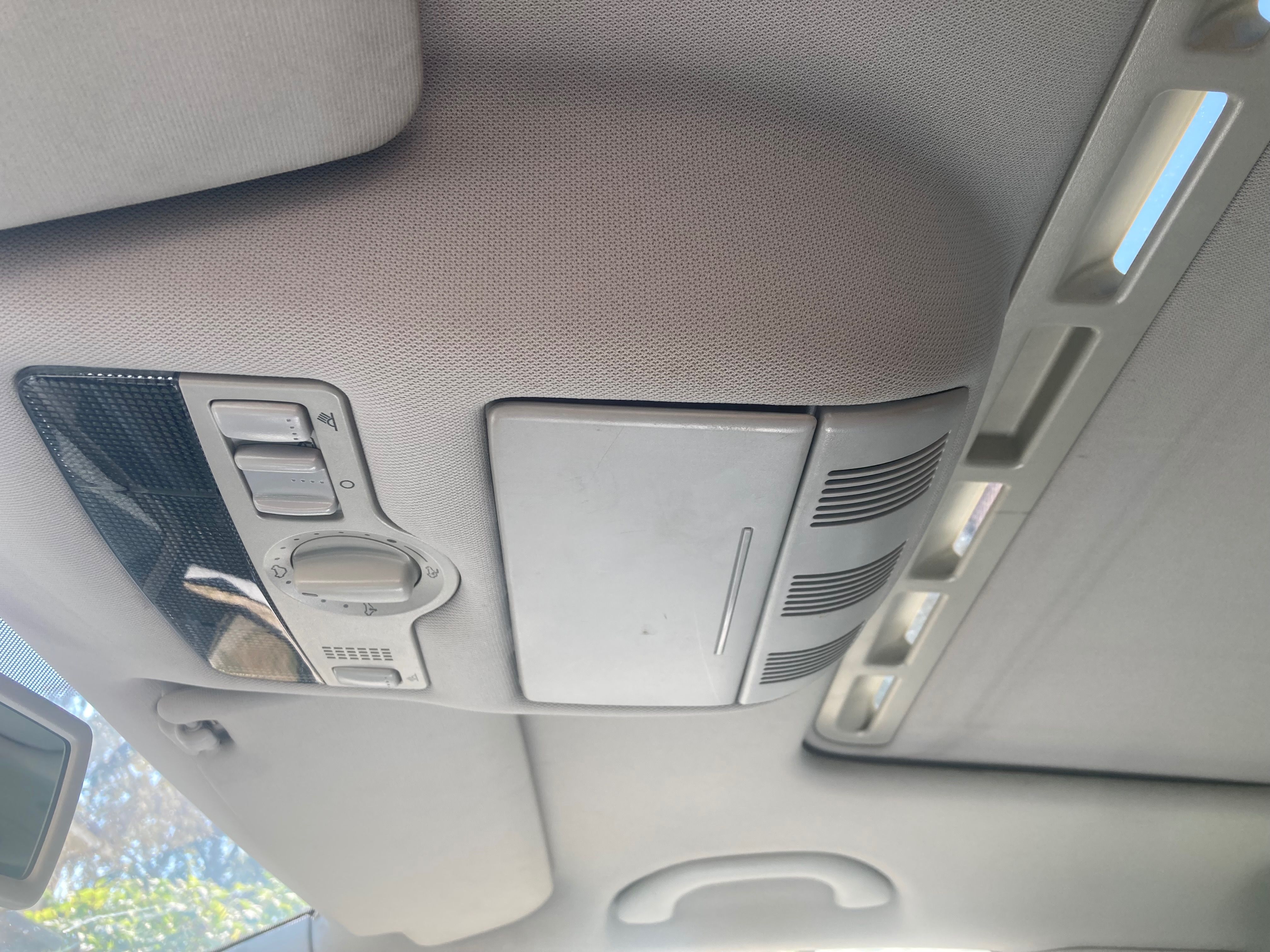 Škoda Octavia, 2.0 TDI 103 kW, automat, 2010 - fotka 4