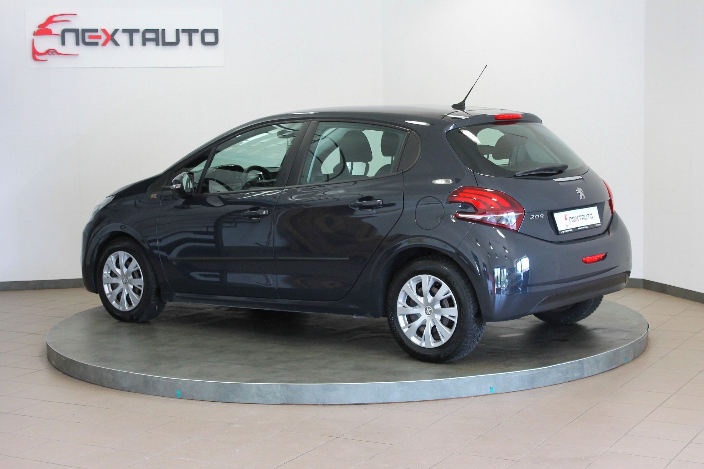 Peugeot 208, 1.5BlueHDi 75kW,KLIMA 1.MAJ.ČR - fotka 3