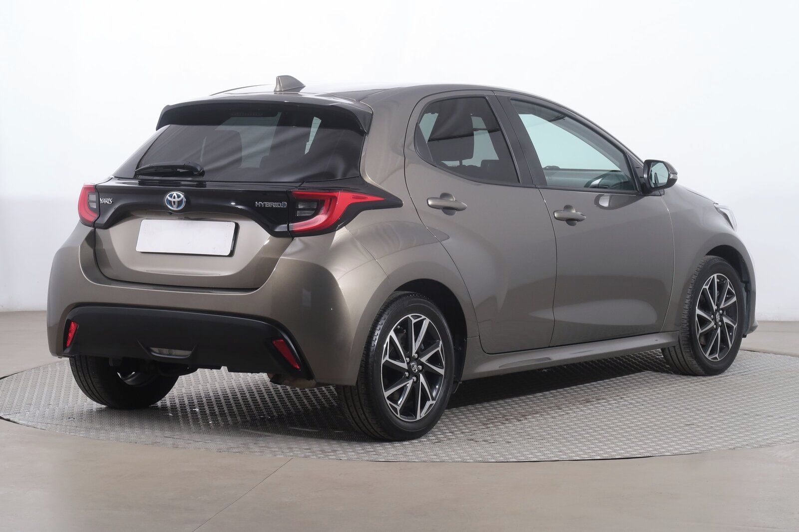 Toyota Yaris, 1.5 VVT-i Hybrid, Automat - fotka 5