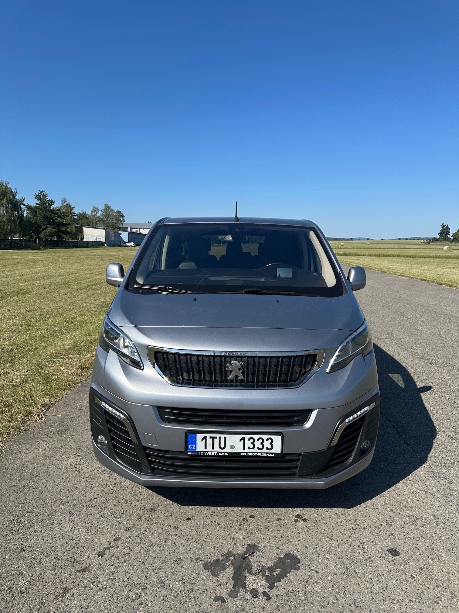 Peugeot Traveller, L2 Allure 2.0 BlueHDI 180k 8AT - fotka 2