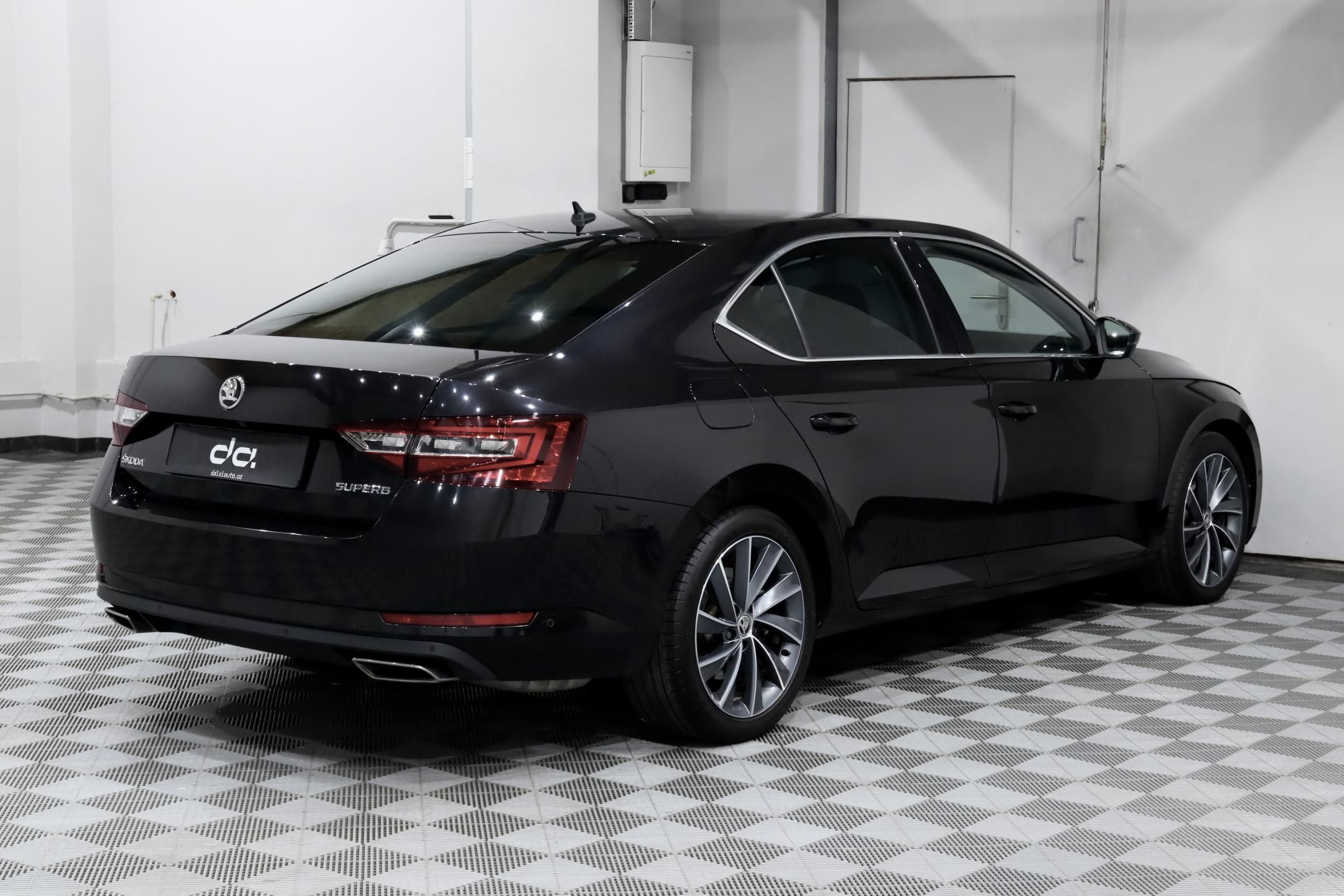 Škoda Superb, 2.0 TSI 200 kW DSG 4x4 L&K - fotka 5