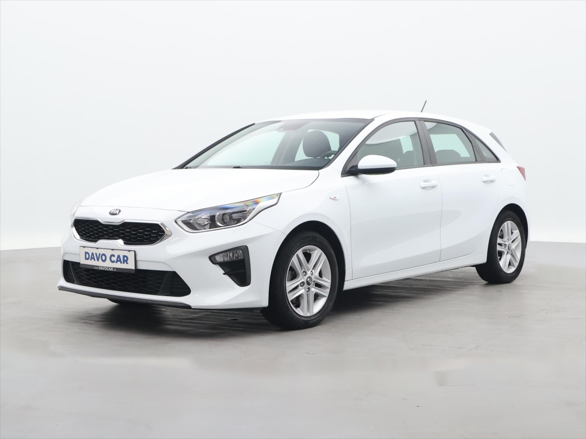 Kia Cee´d, 1,4 i 73 kW Exclusive CZ DPH - fotka 3