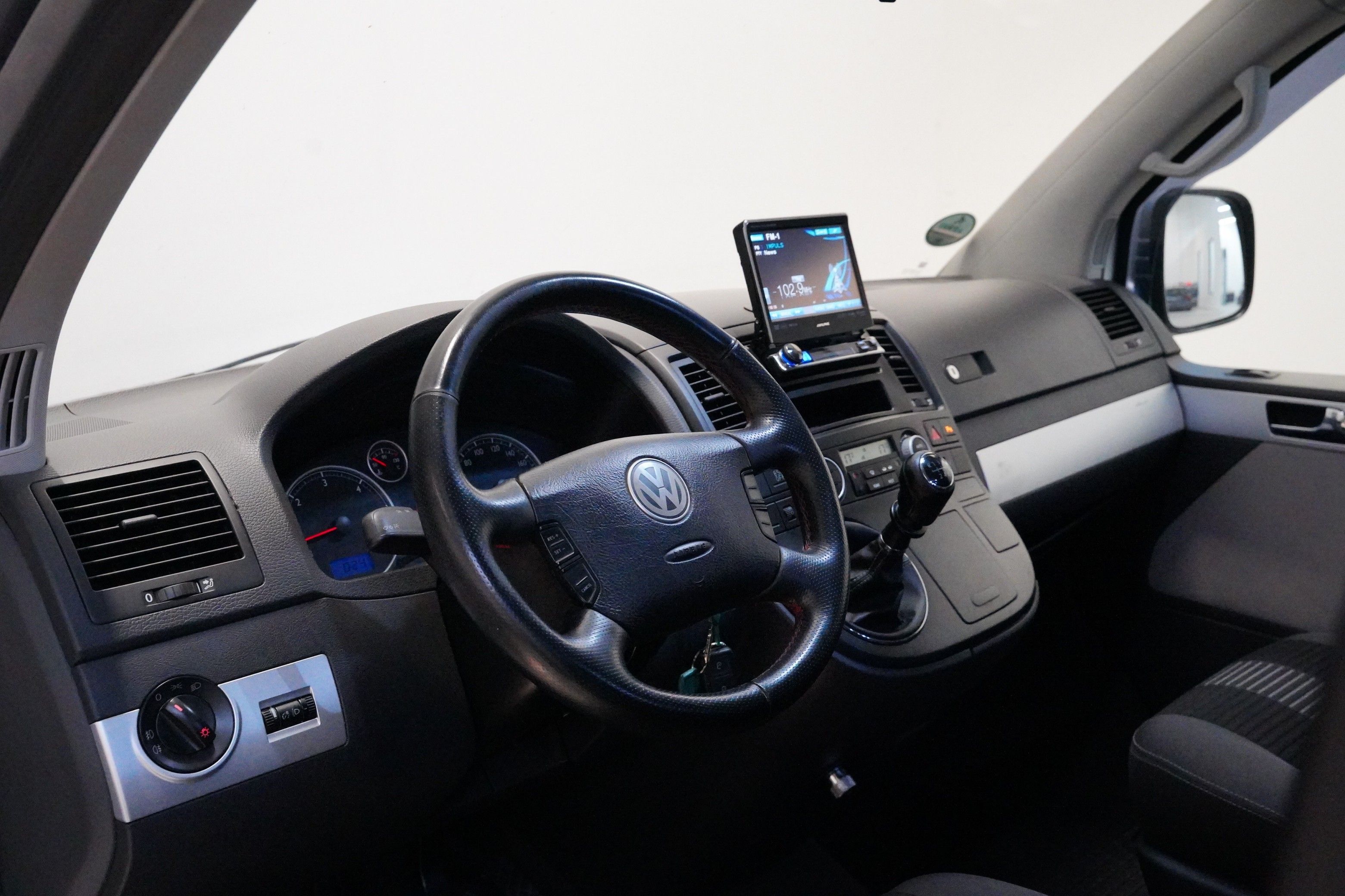 Volkswagen Multivan, 2.5 TDI 128 kW United - fotka 5
