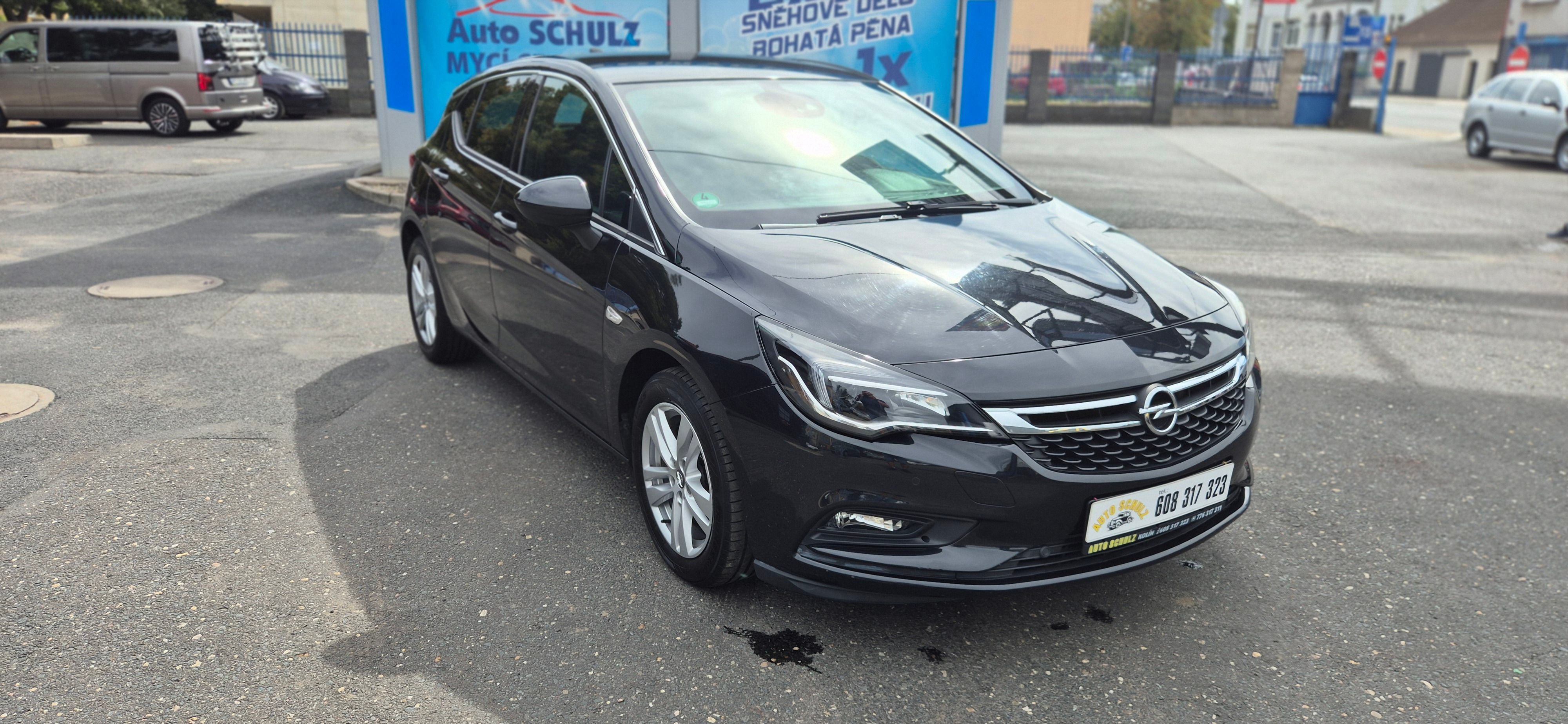 Opel Astra, 1.4i 110KW,TOP VÝBAVA,SER.KNÍŽ - fotka 3