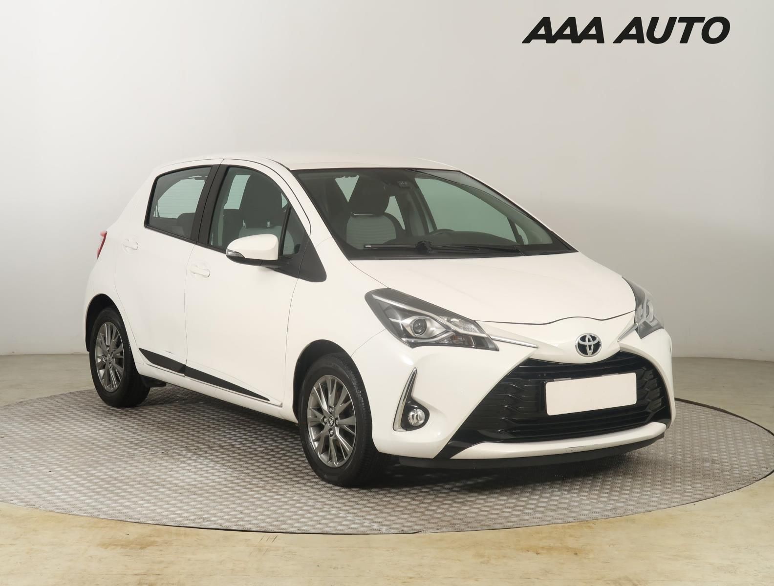 Toyota Yaris, 1.0 VVT-i, ČR,1.maj, Klima