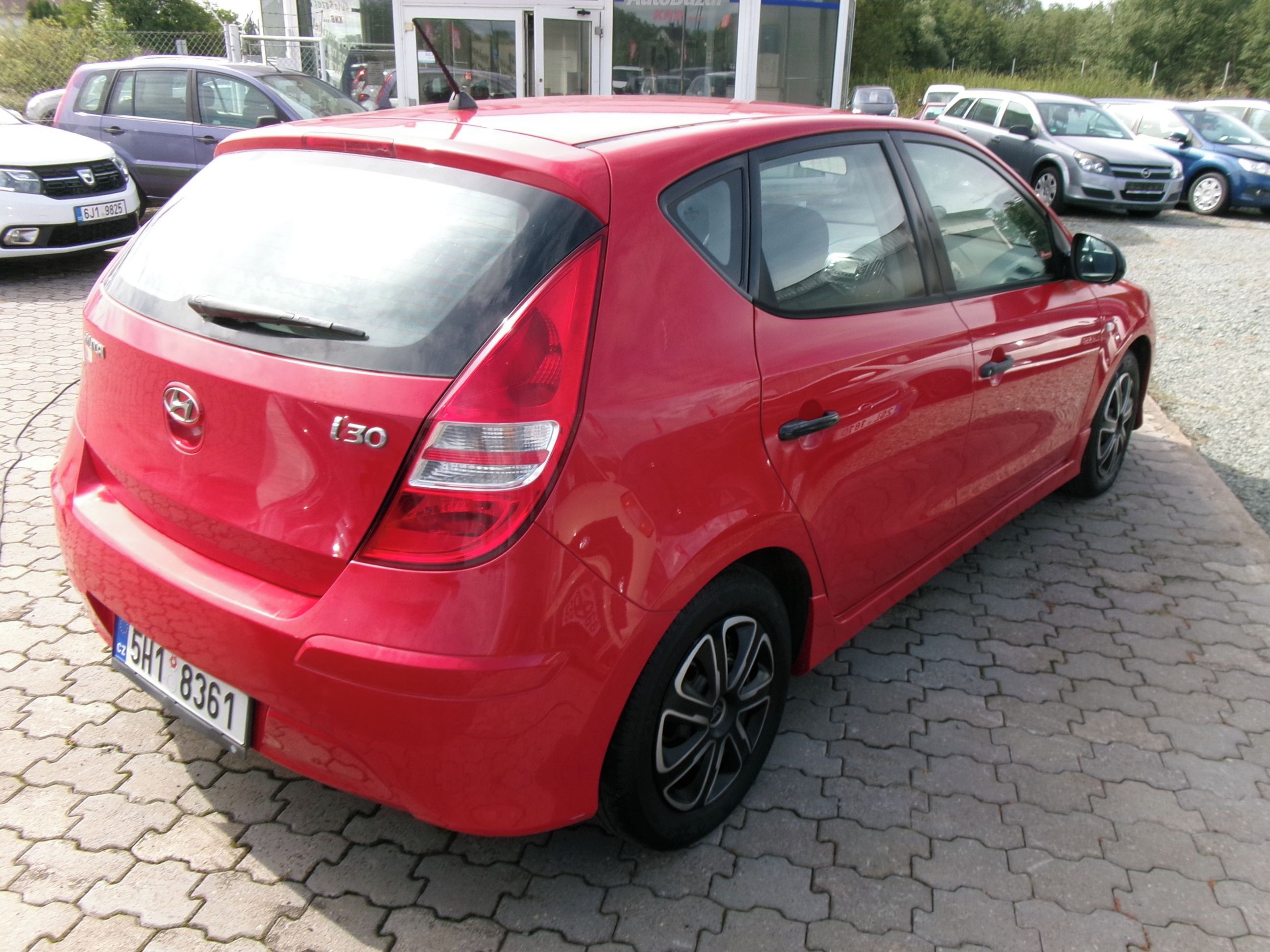 Hyundai i30, 1.4i 80kw,CZ,serviska - fotka 6