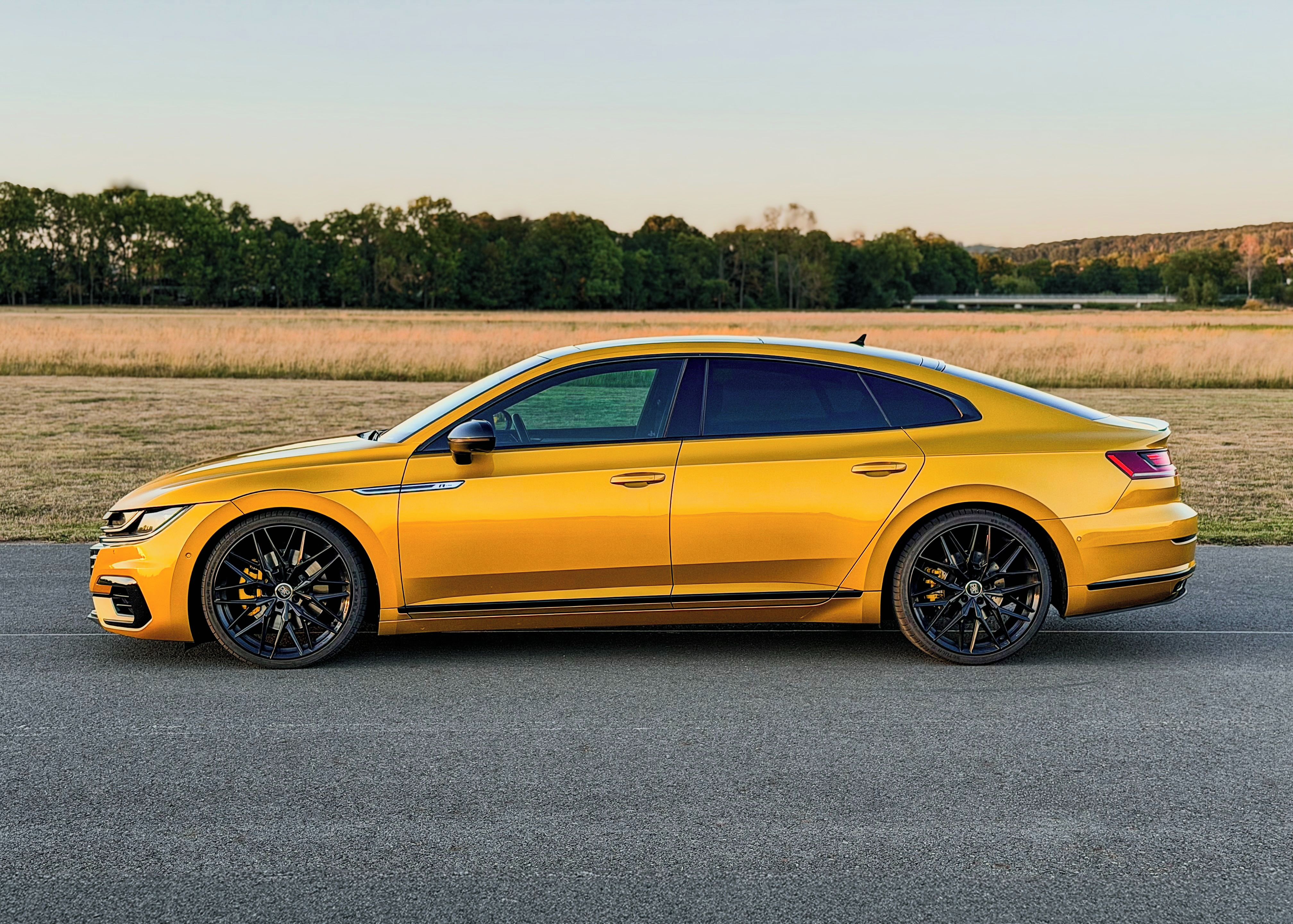 Volkswagen Arteon, R-Line 2.0 176kw DSG 4Motion - fotka 3