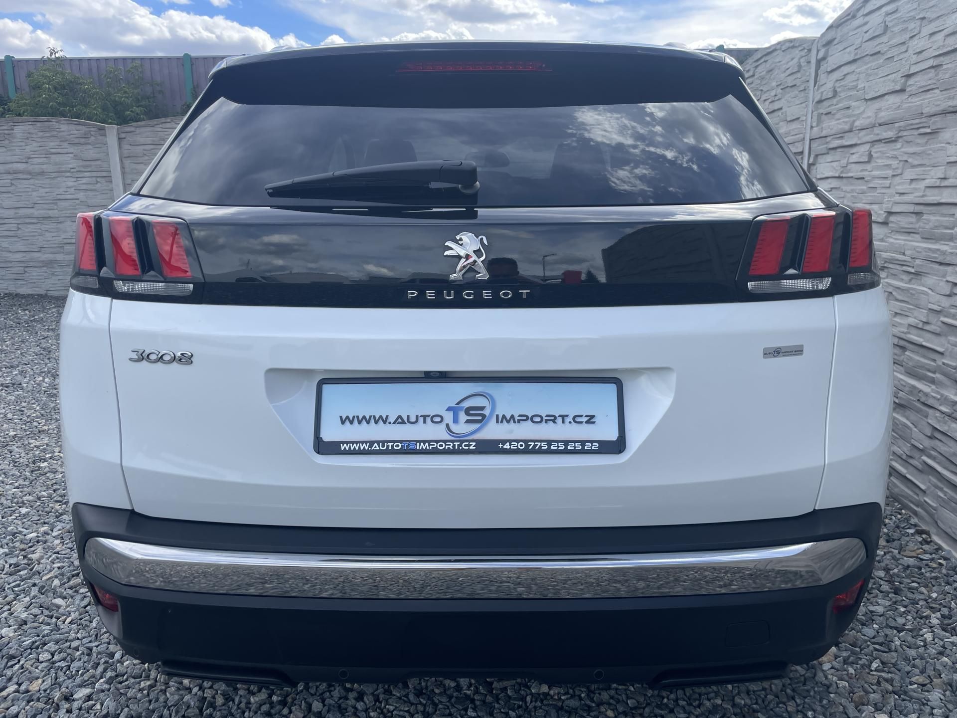Peugeot 3008, 1.6HDi 120PS ALLURE FULL TOP!! - fotka 4