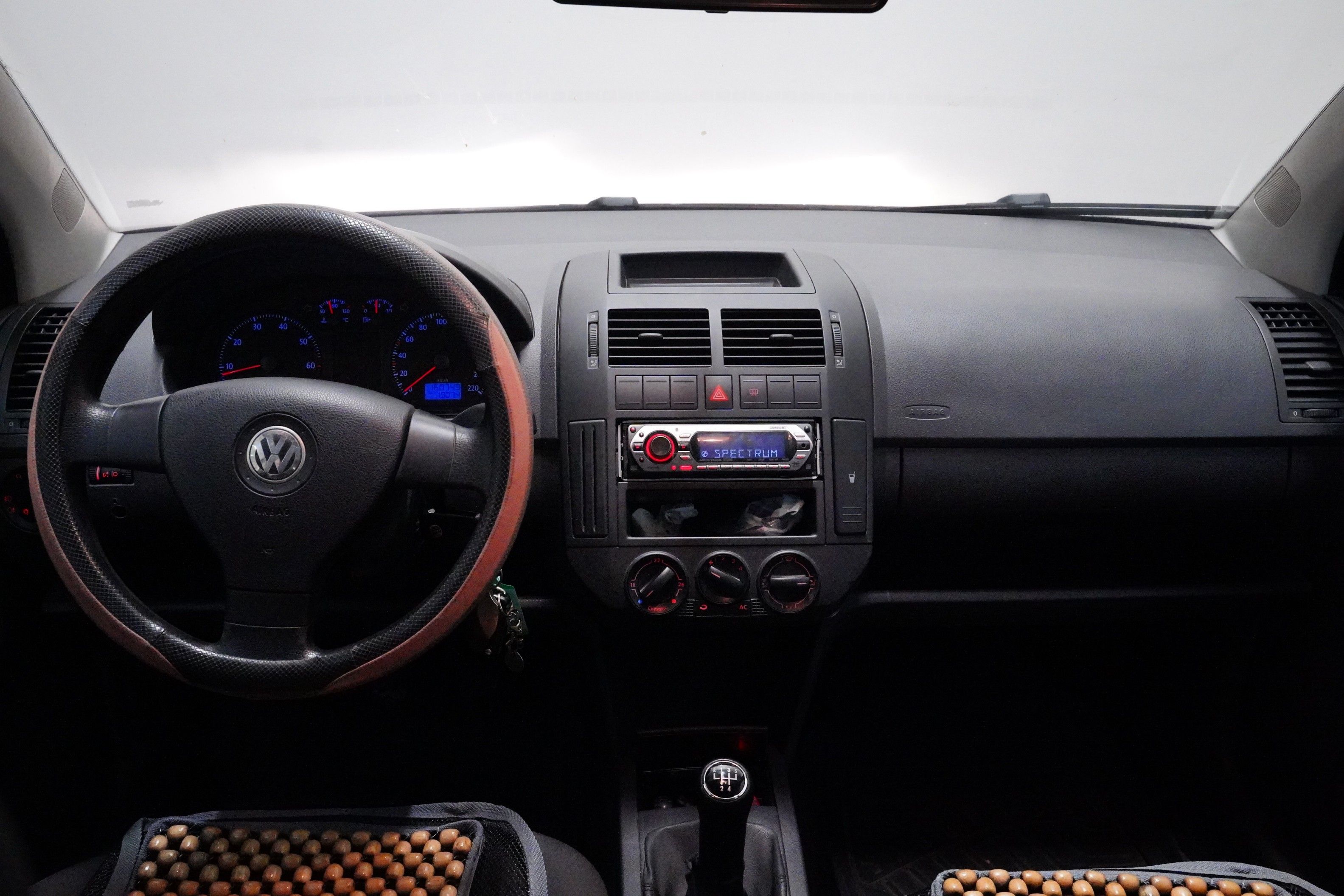 Volkswagen Polo, 1.4 16V 59 kW Comfortline - fotka 6