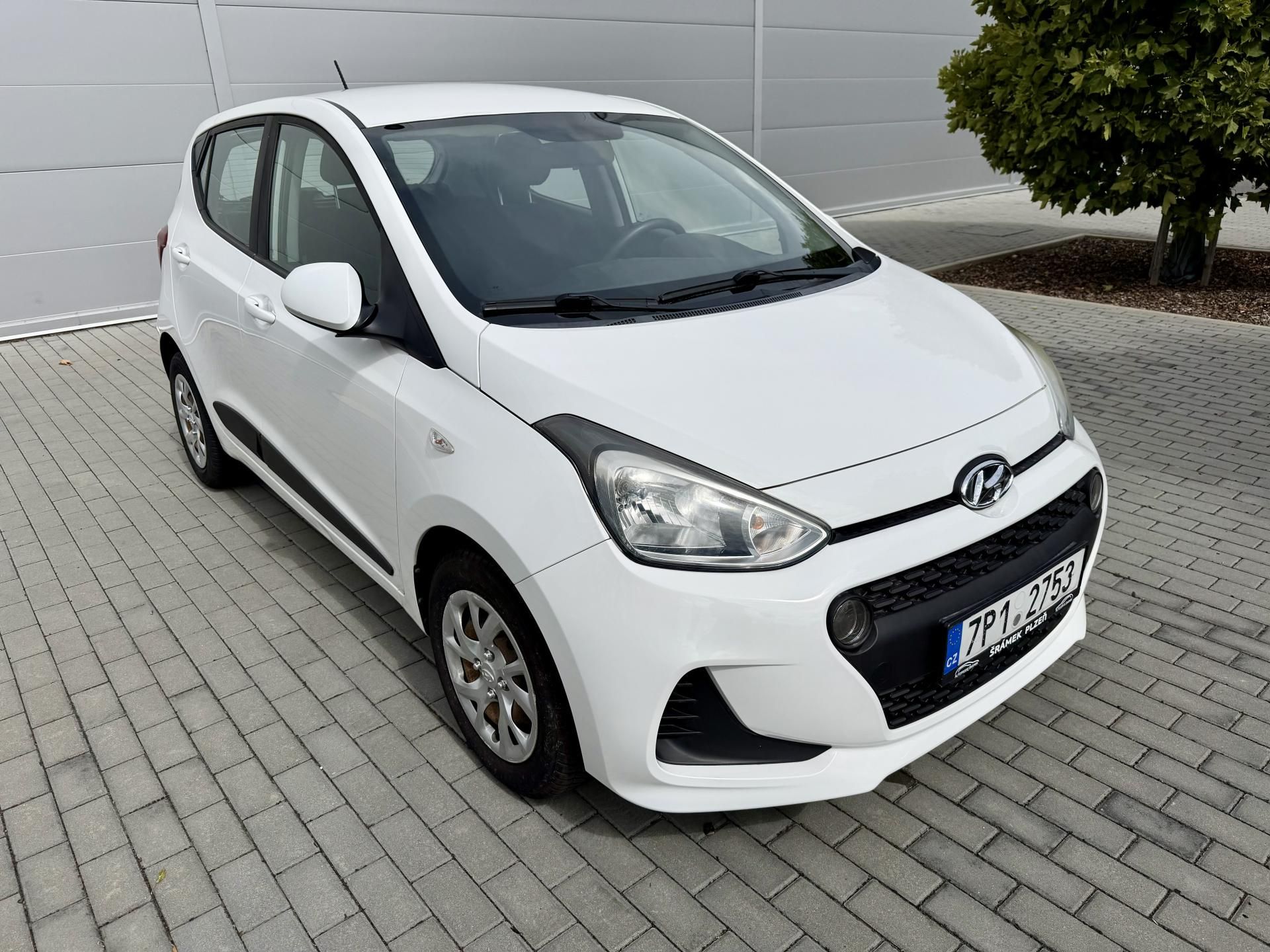 Hyundai i10, 1.0 49kW Family koup. ČR!!! - fotka 2
